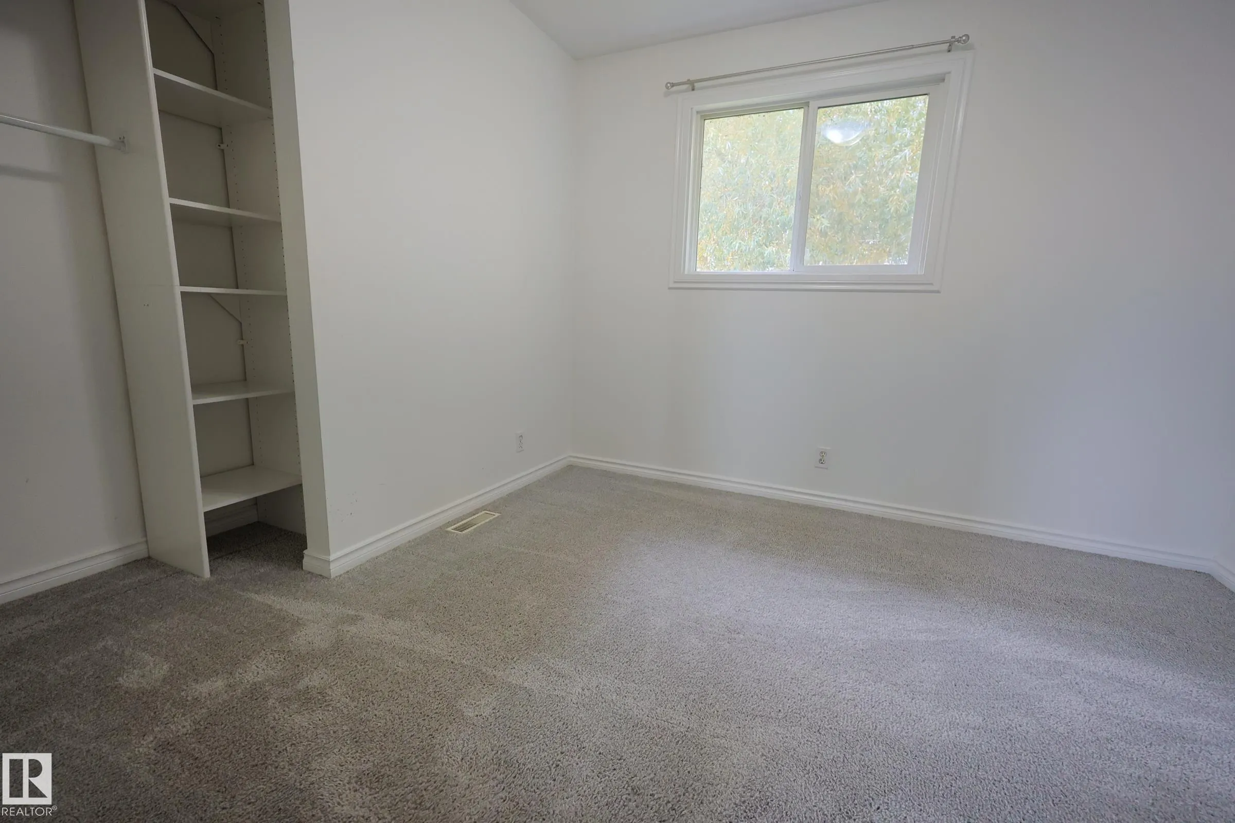 3327 STE. ANNE Trail