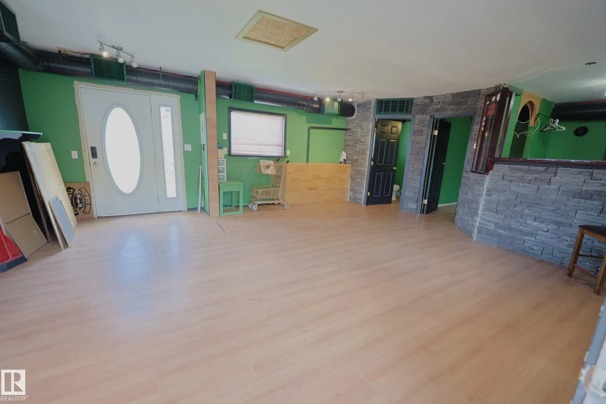 3327 STE. ANNE Trail