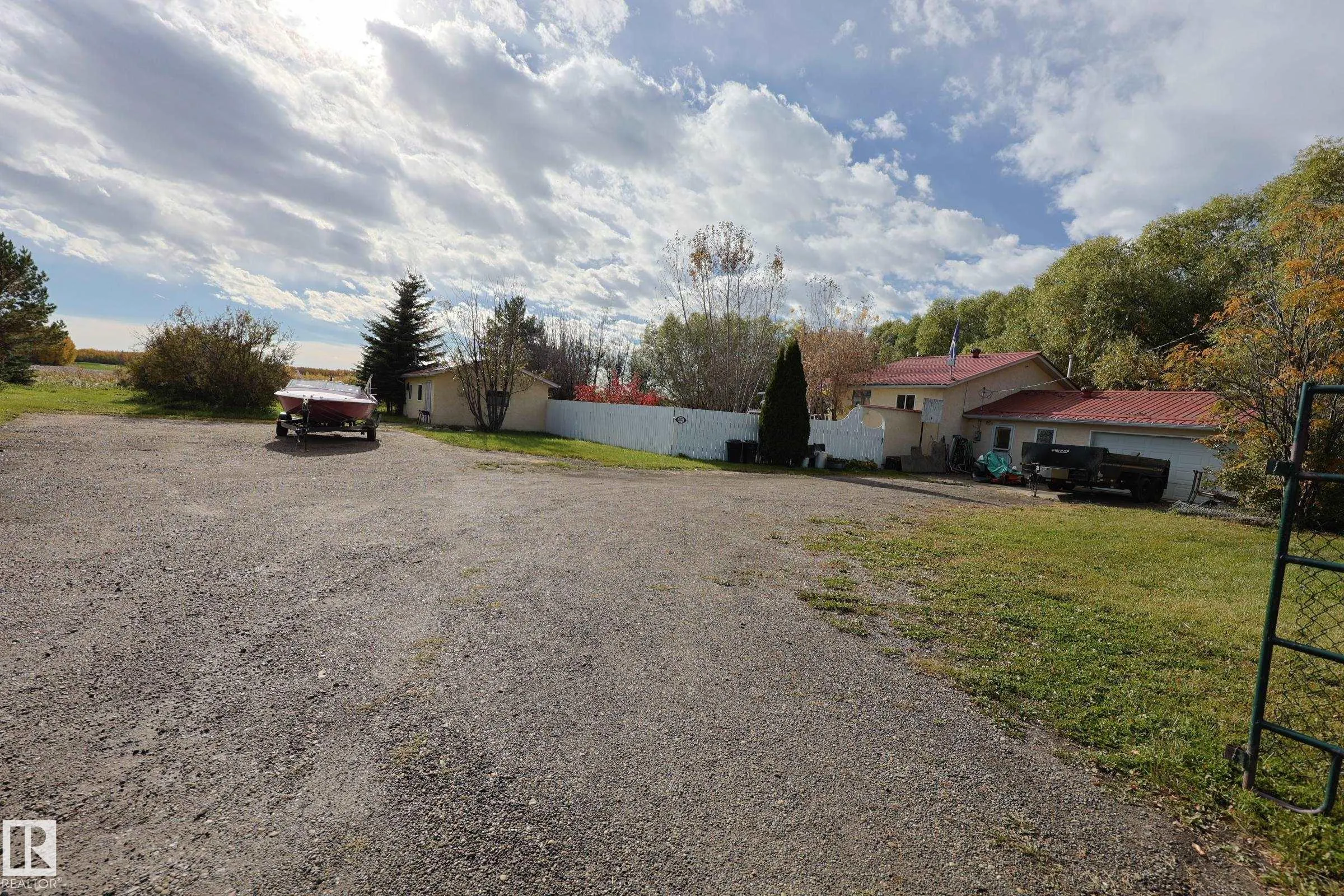 3327 STE. ANNE Trail