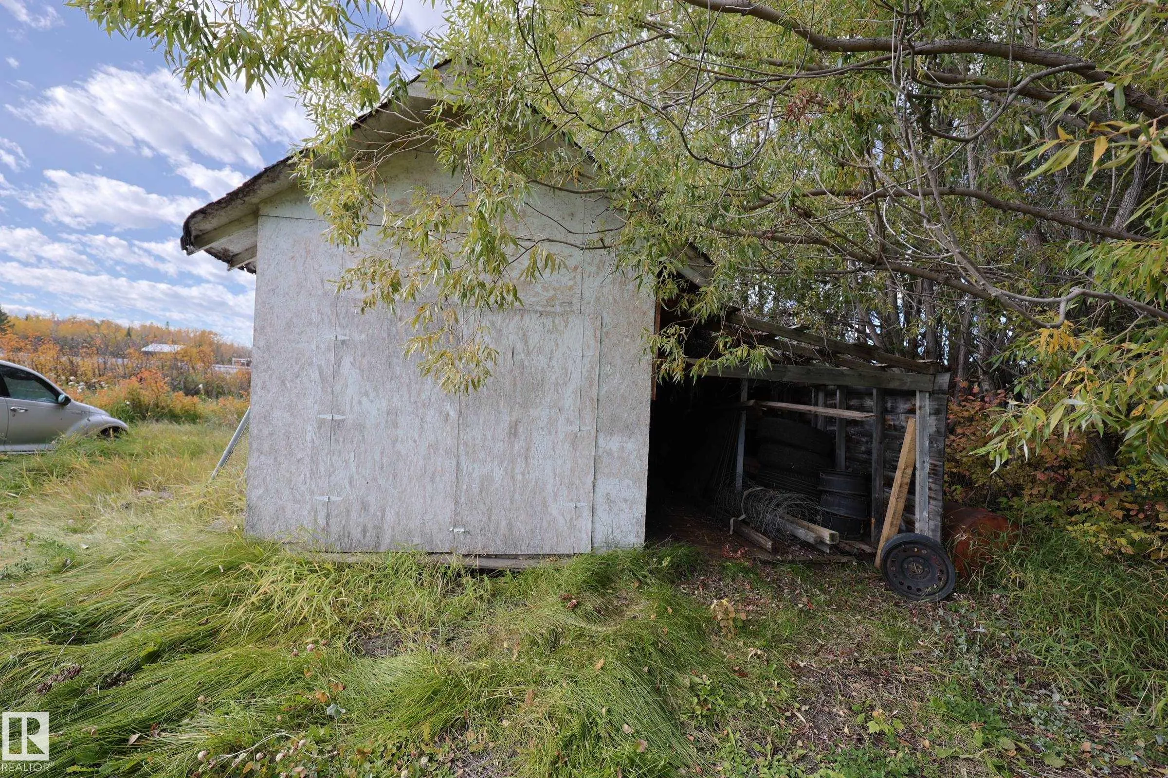 3327 STE. ANNE Trail