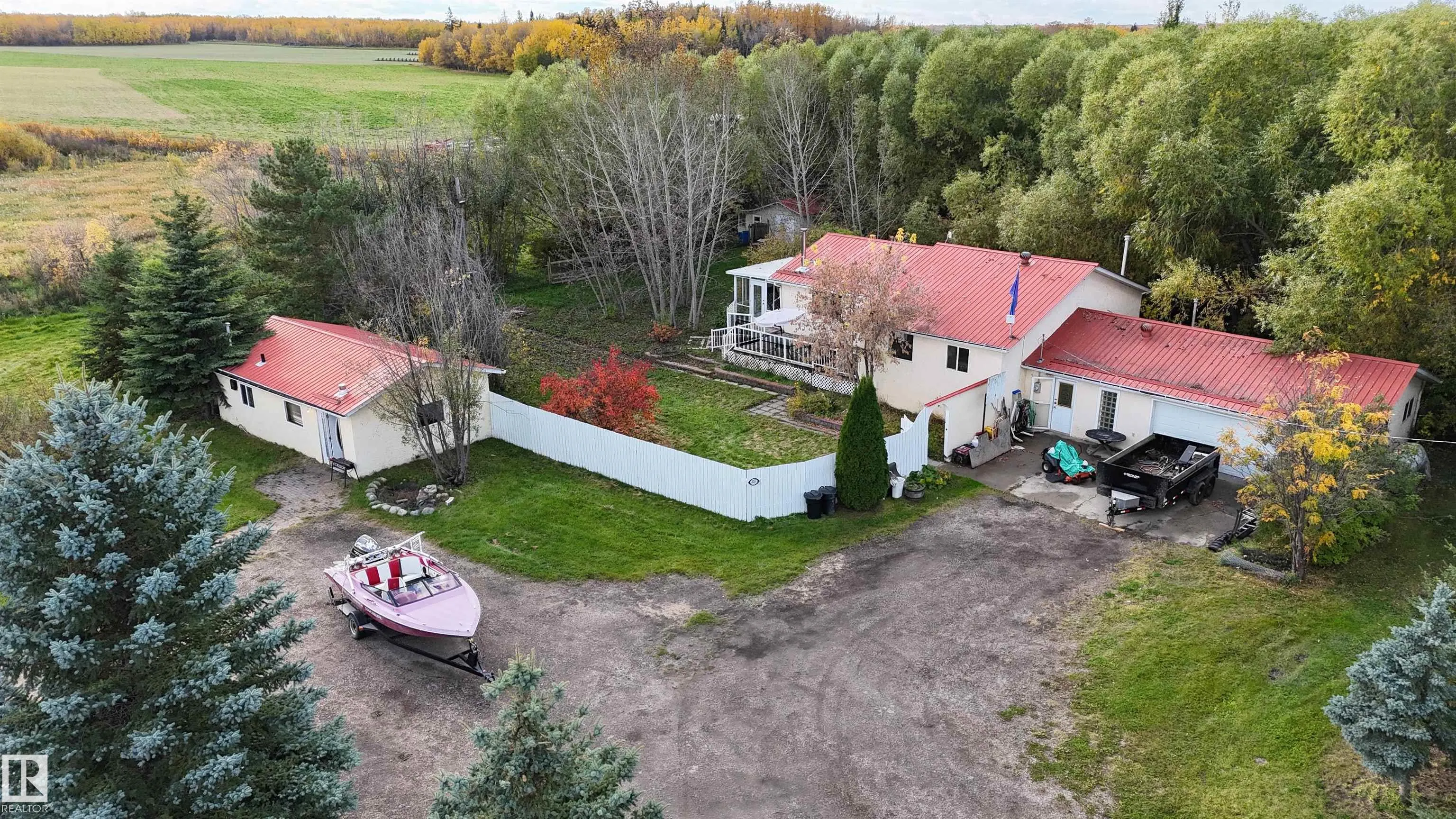 3327 STE. ANNE Trail