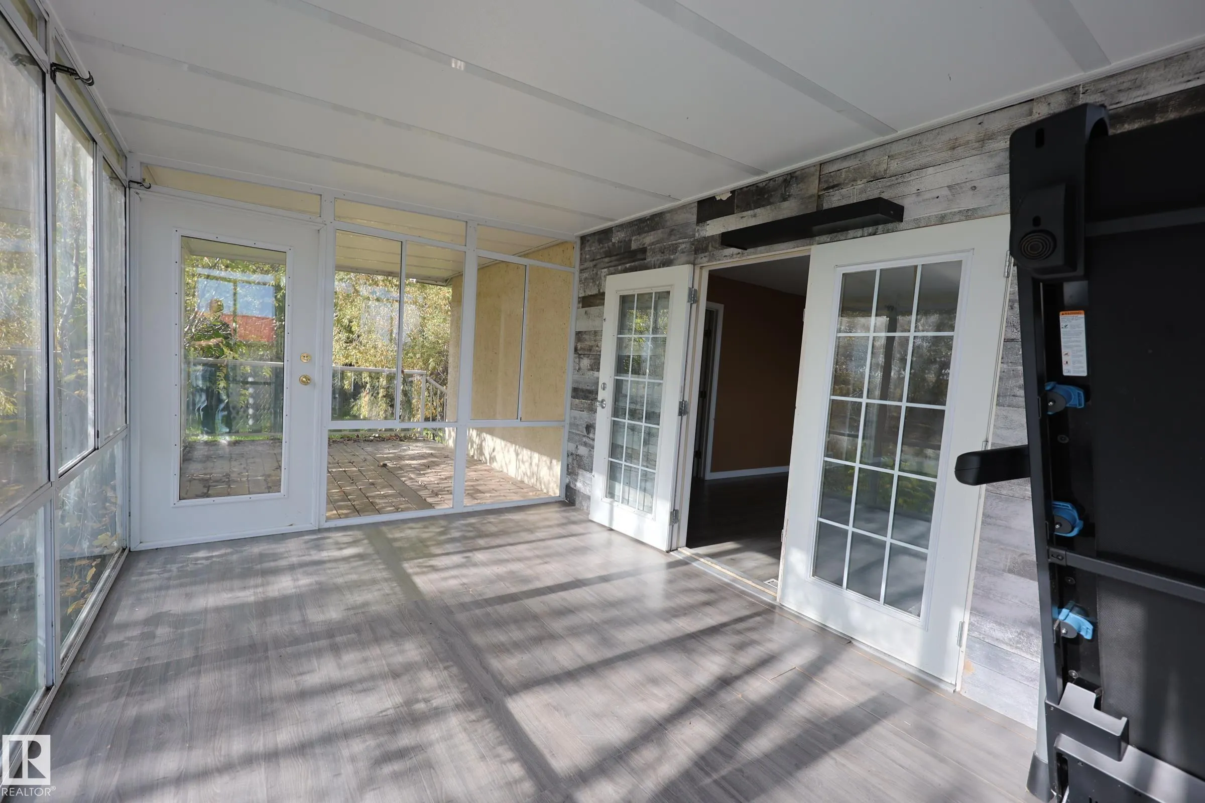 3327 STE. ANNE Trail