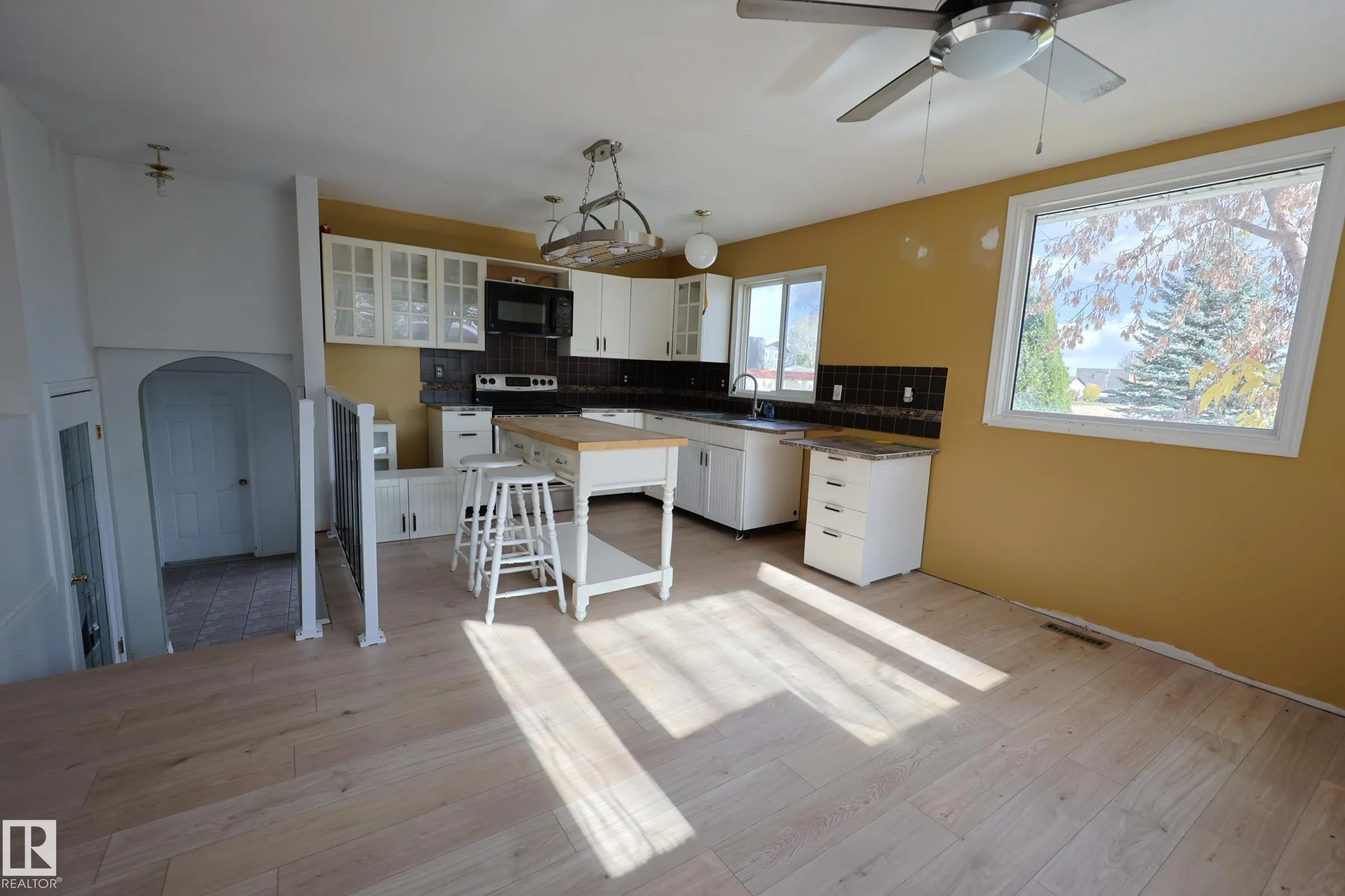 3327 STE. ANNE Trail