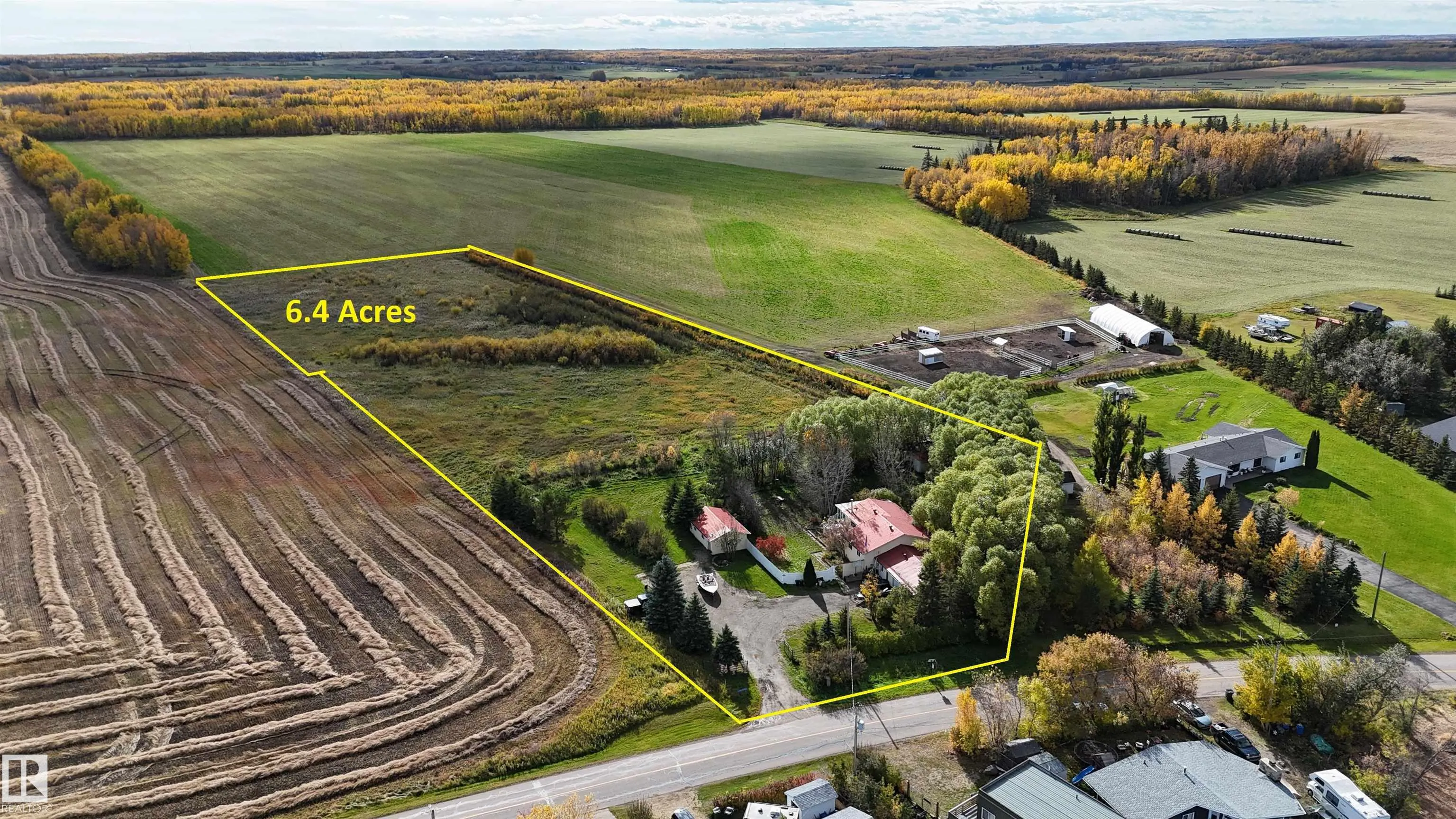 3327 STE. ANNE Trail