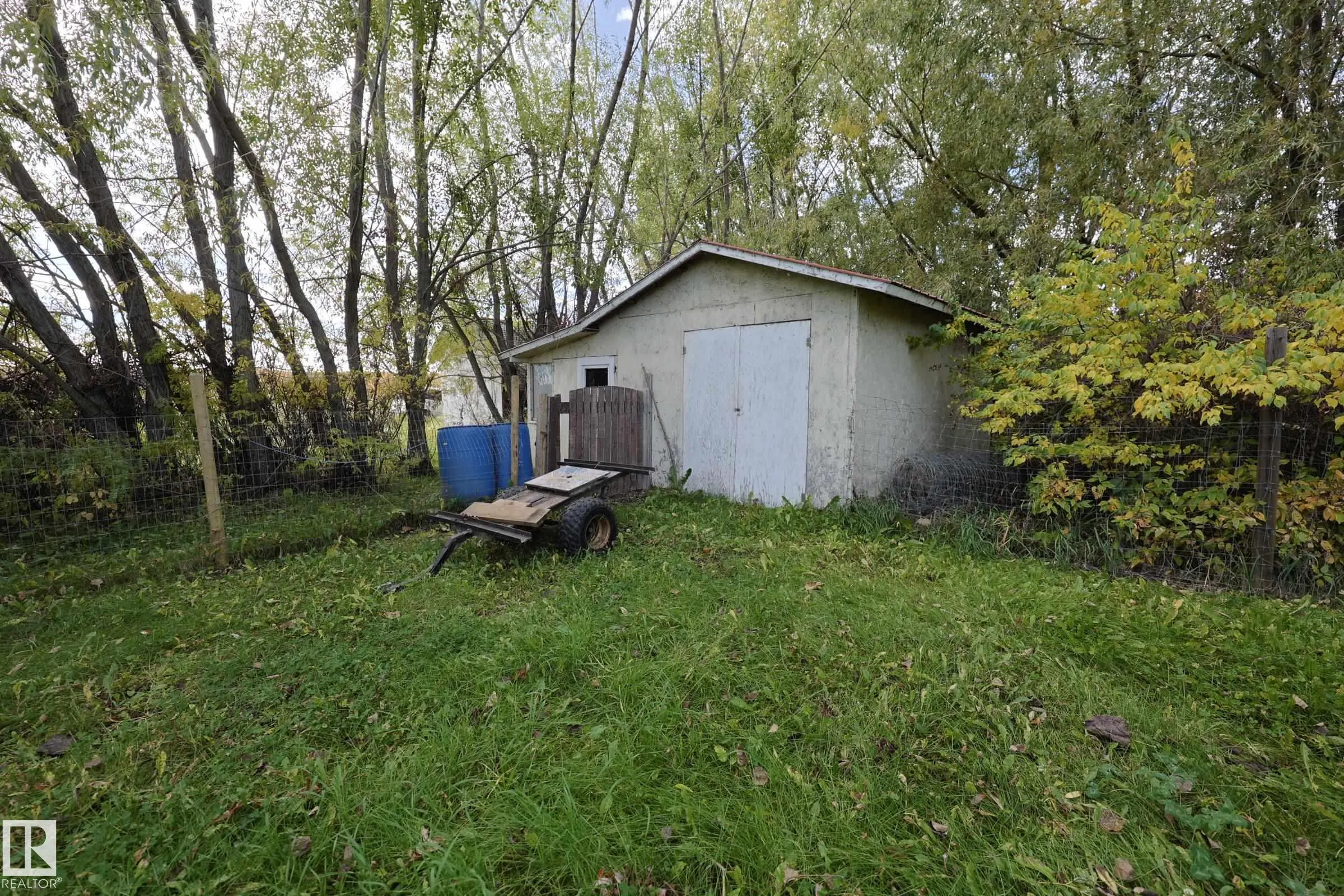 3327 STE. ANNE Trail