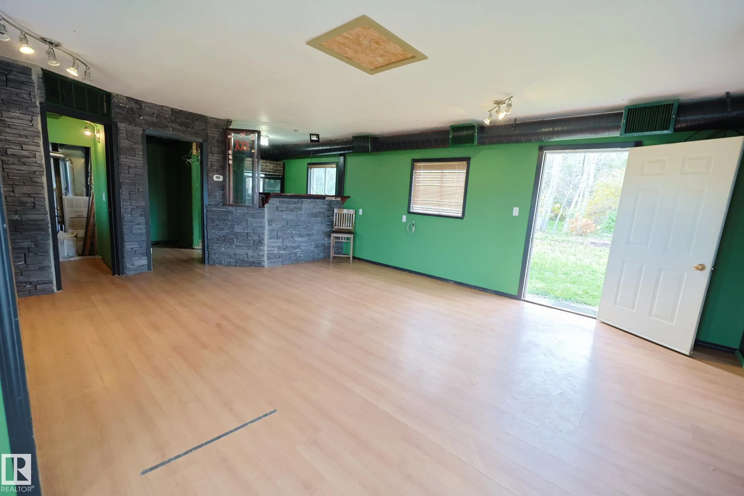 3327 STE. ANNE Trail