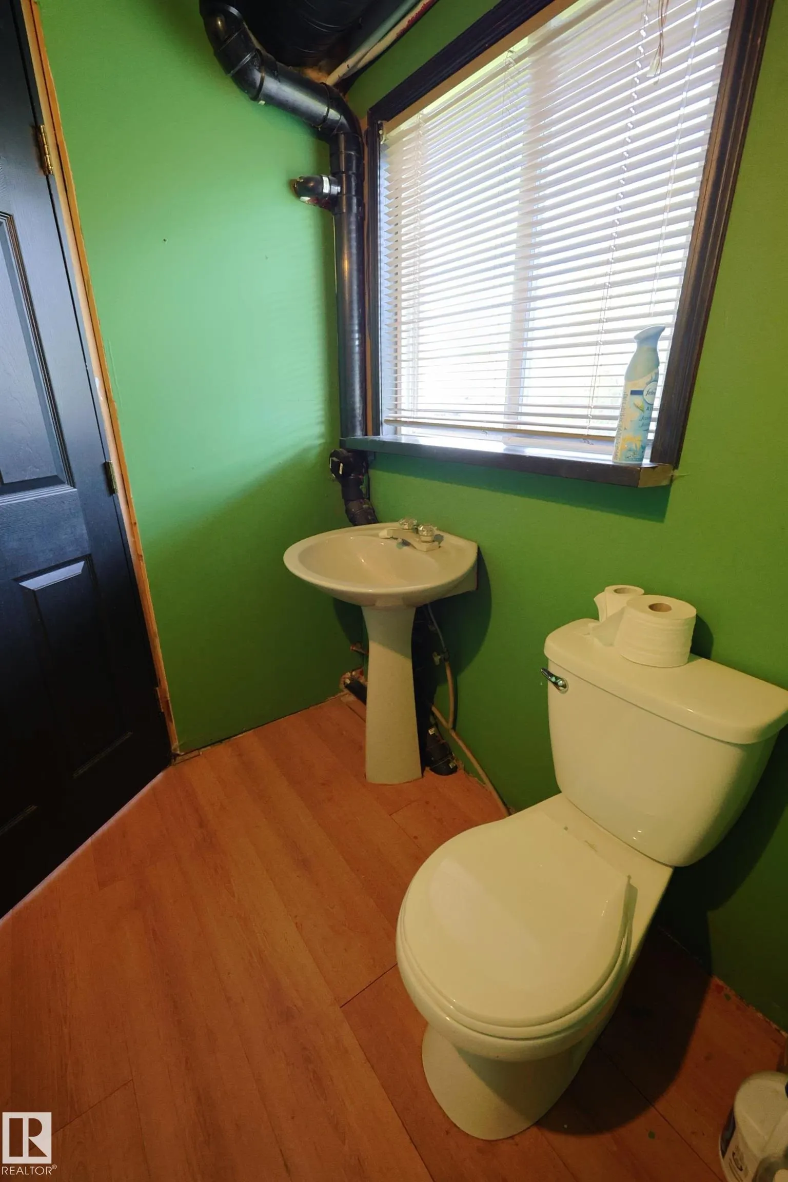 3327 STE. ANNE Trail