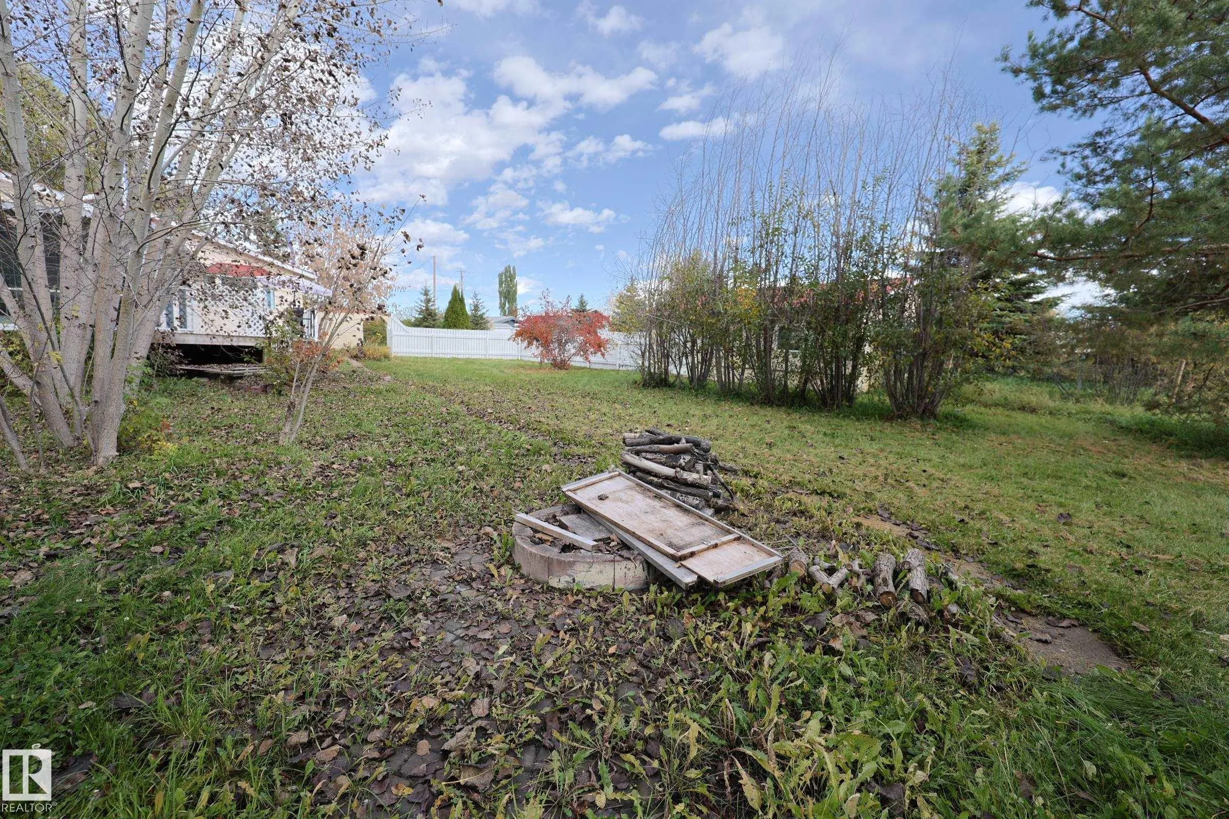 3327 STE. ANNE Trail