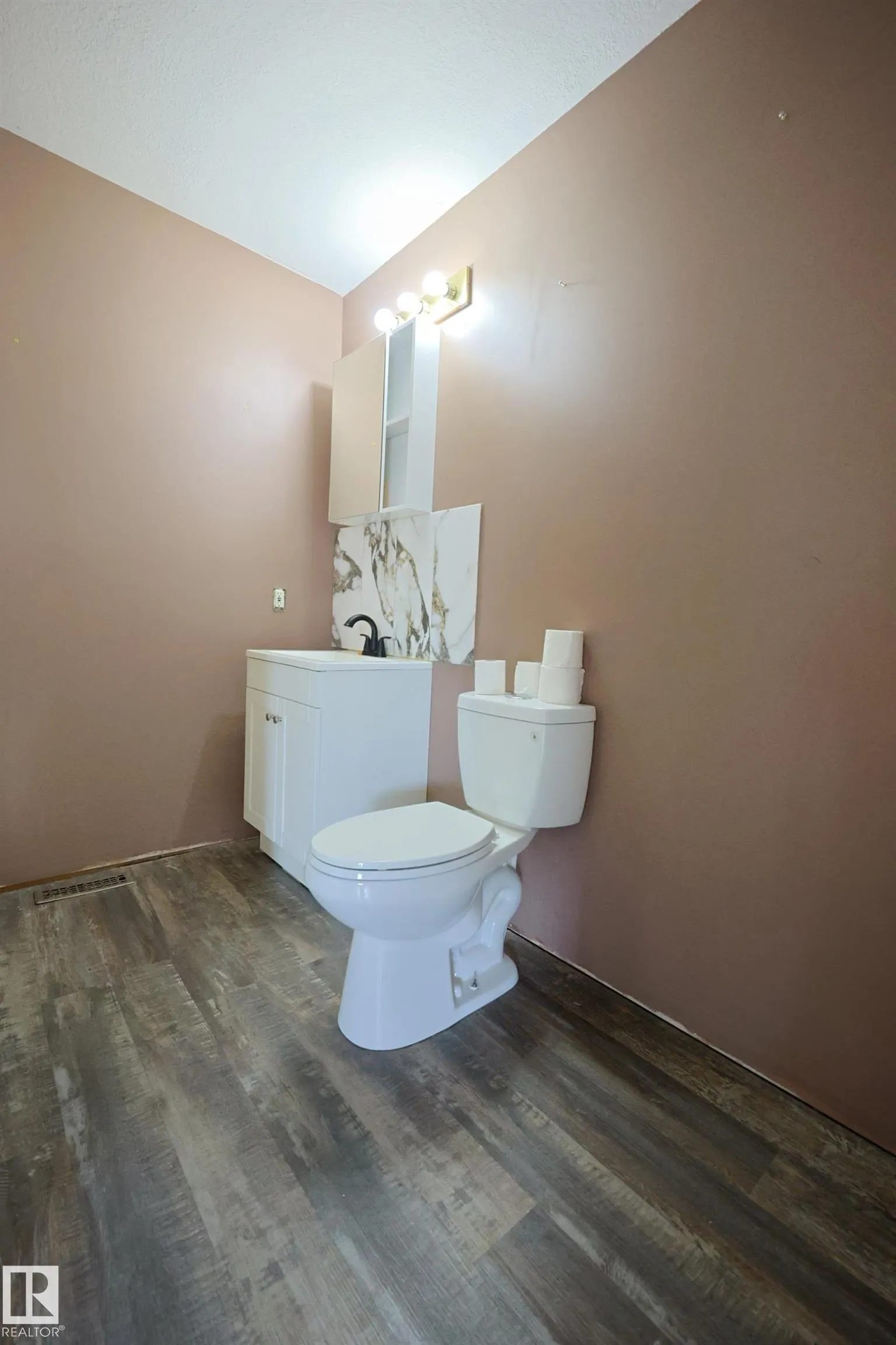3327 STE. ANNE Trail
