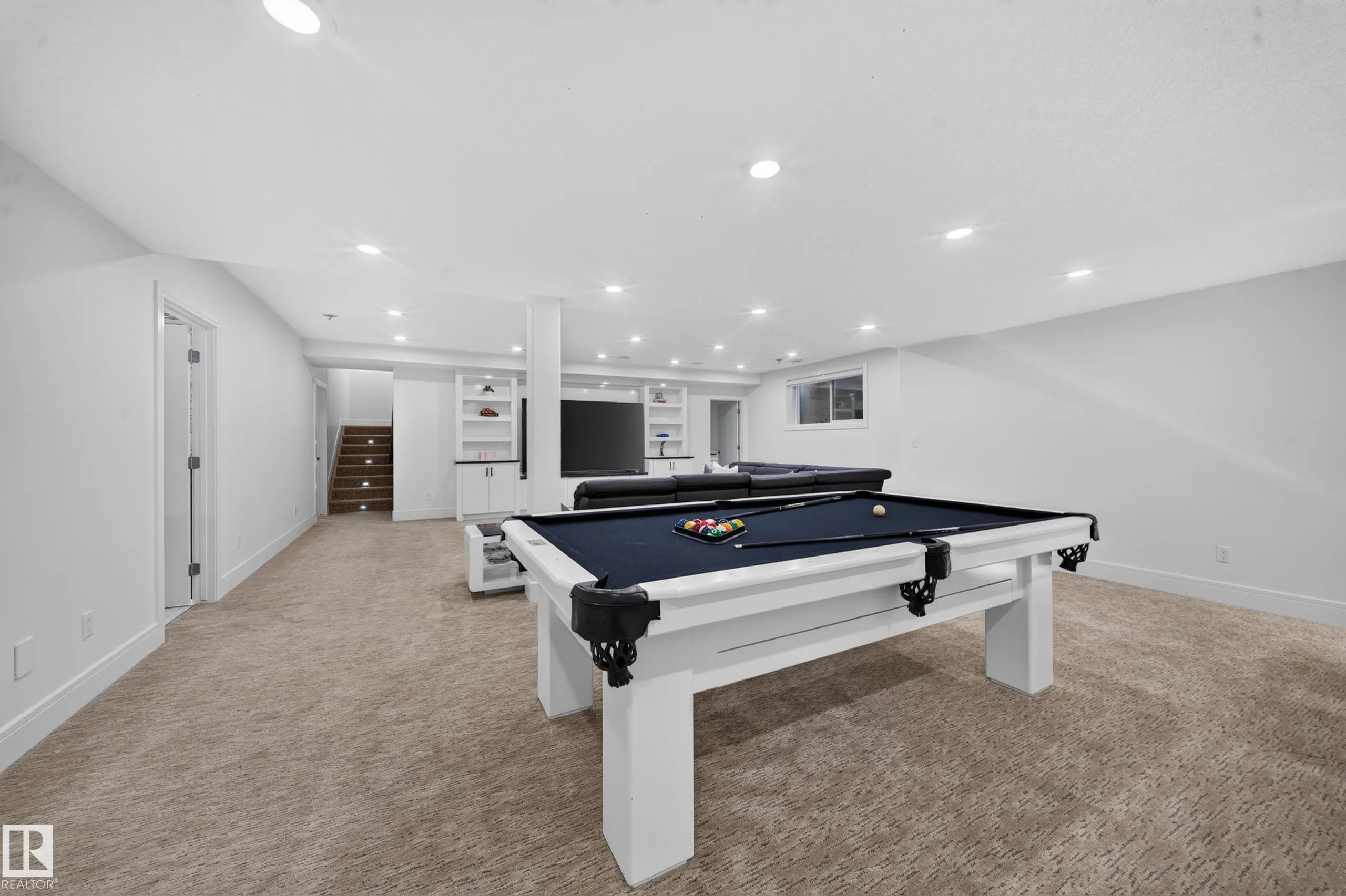 5935 30 Street