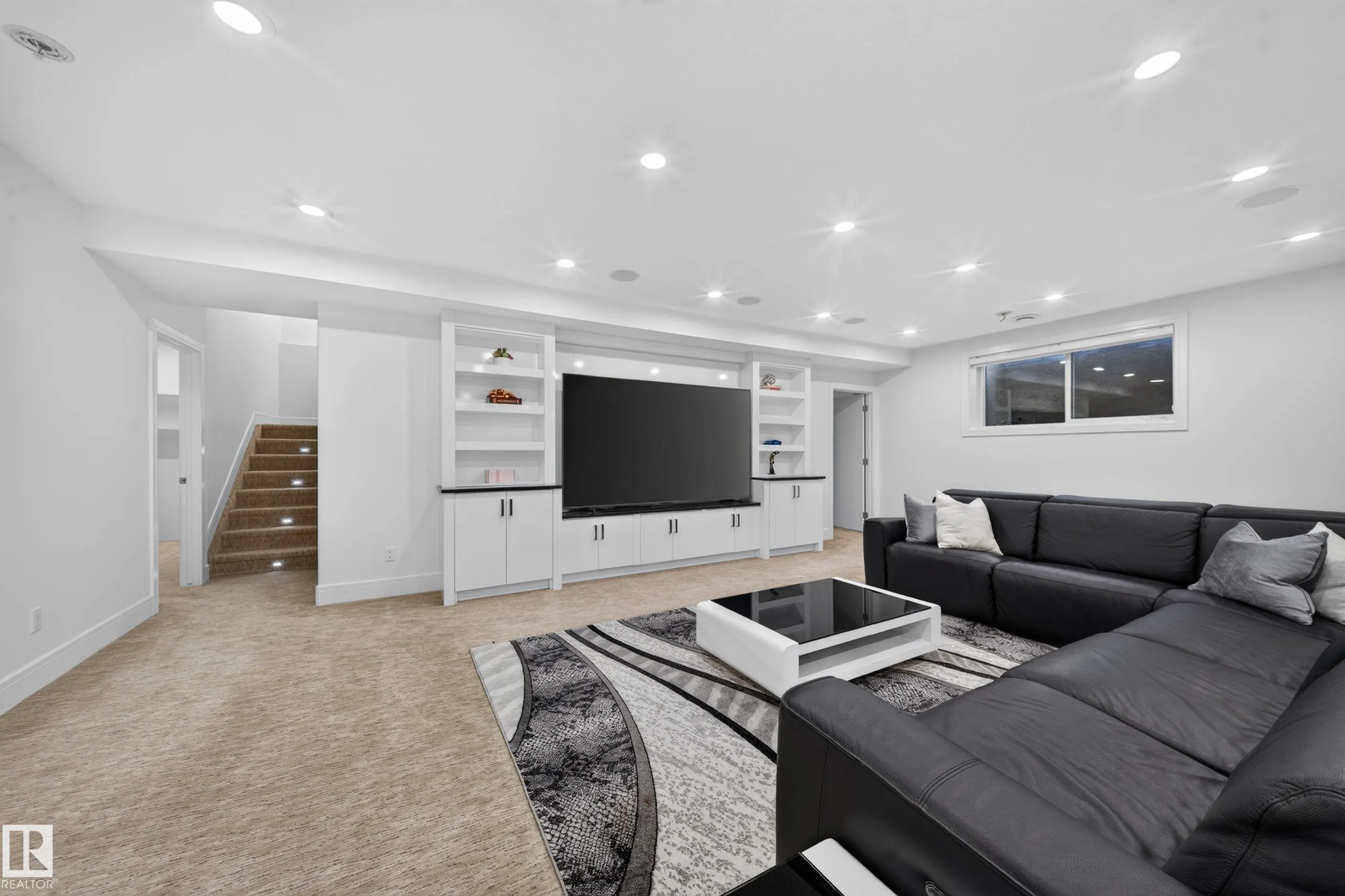 5935 30 Street