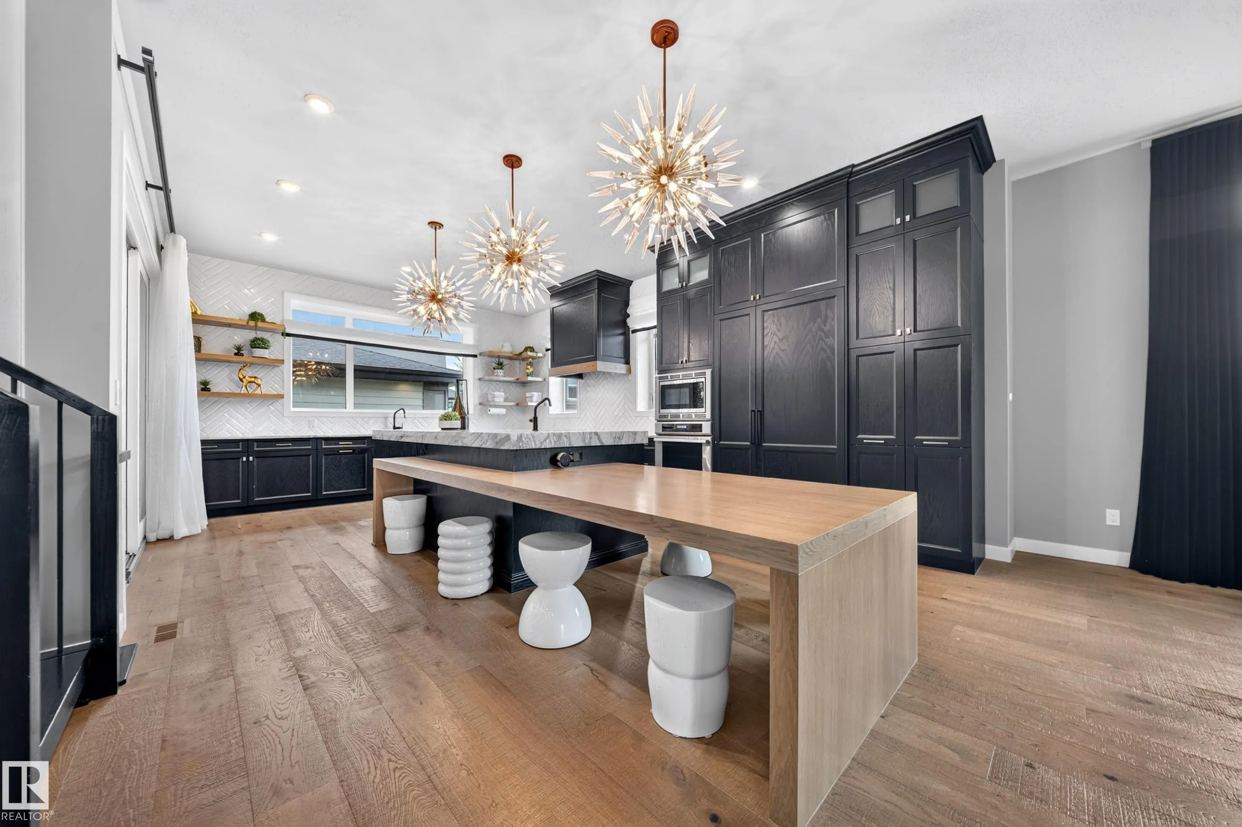 5530 CHEGWIN Point(e)