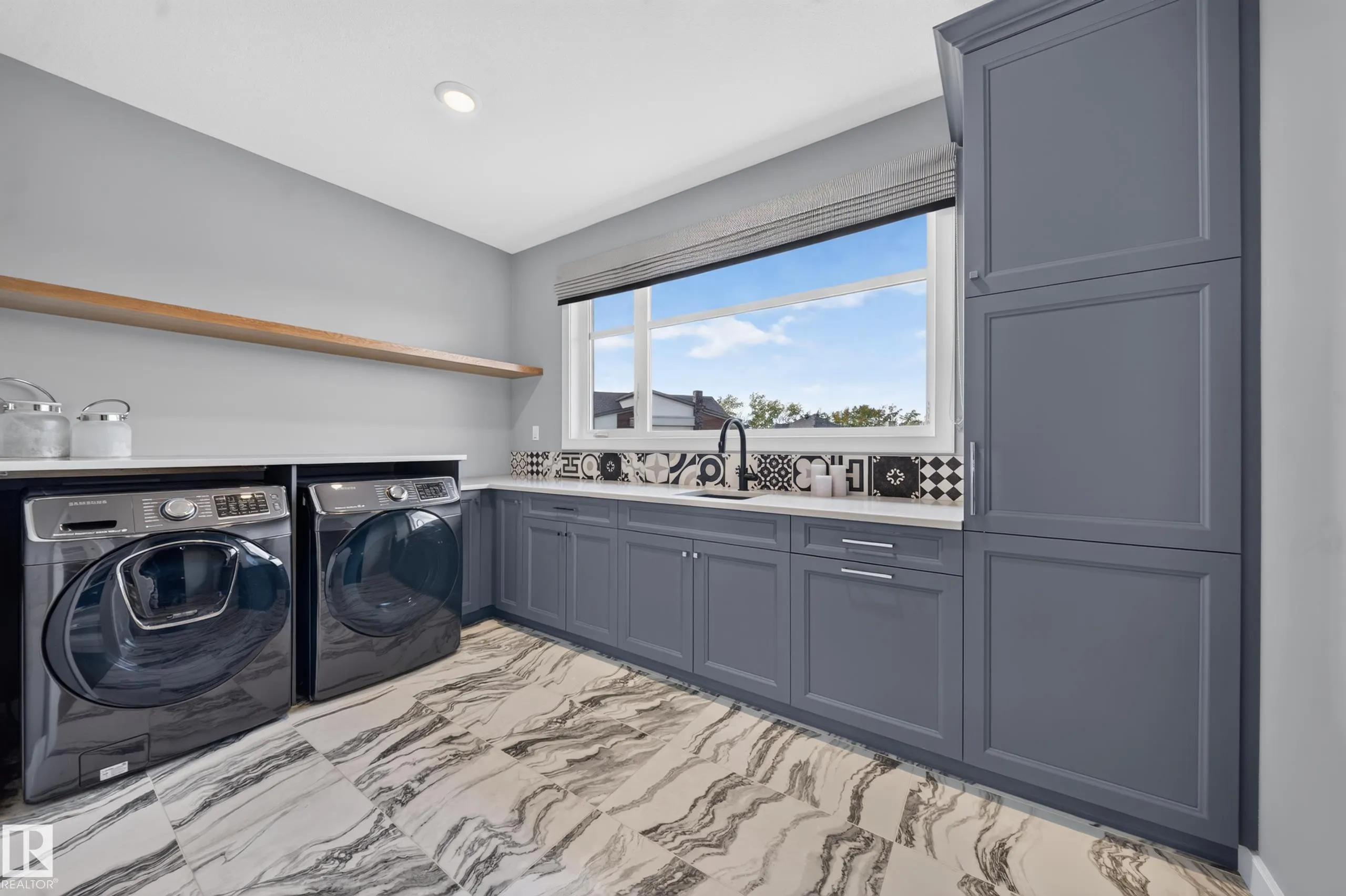 5530 CHEGWIN Point(e)