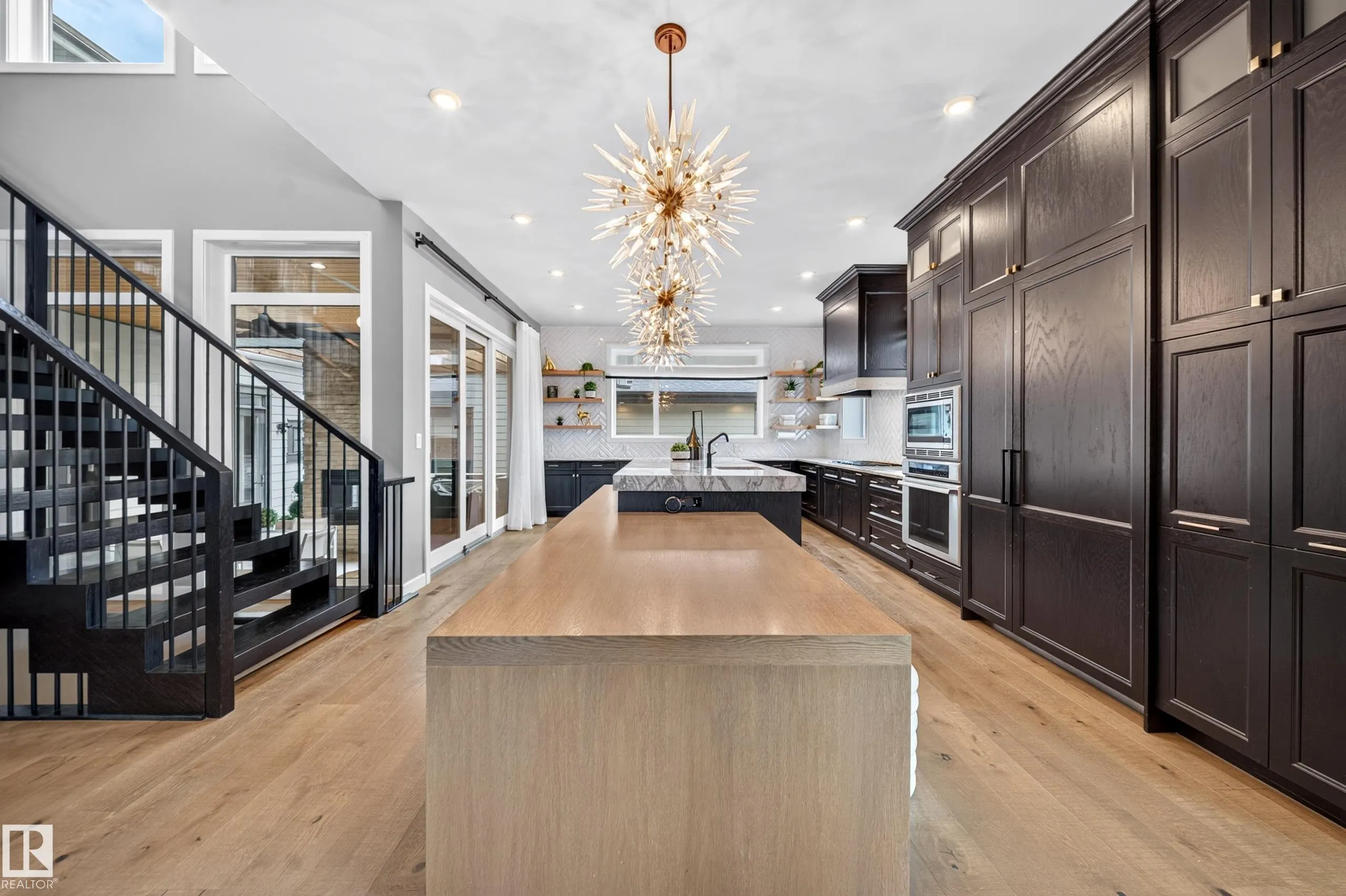 5530 CHEGWIN Point(e)
