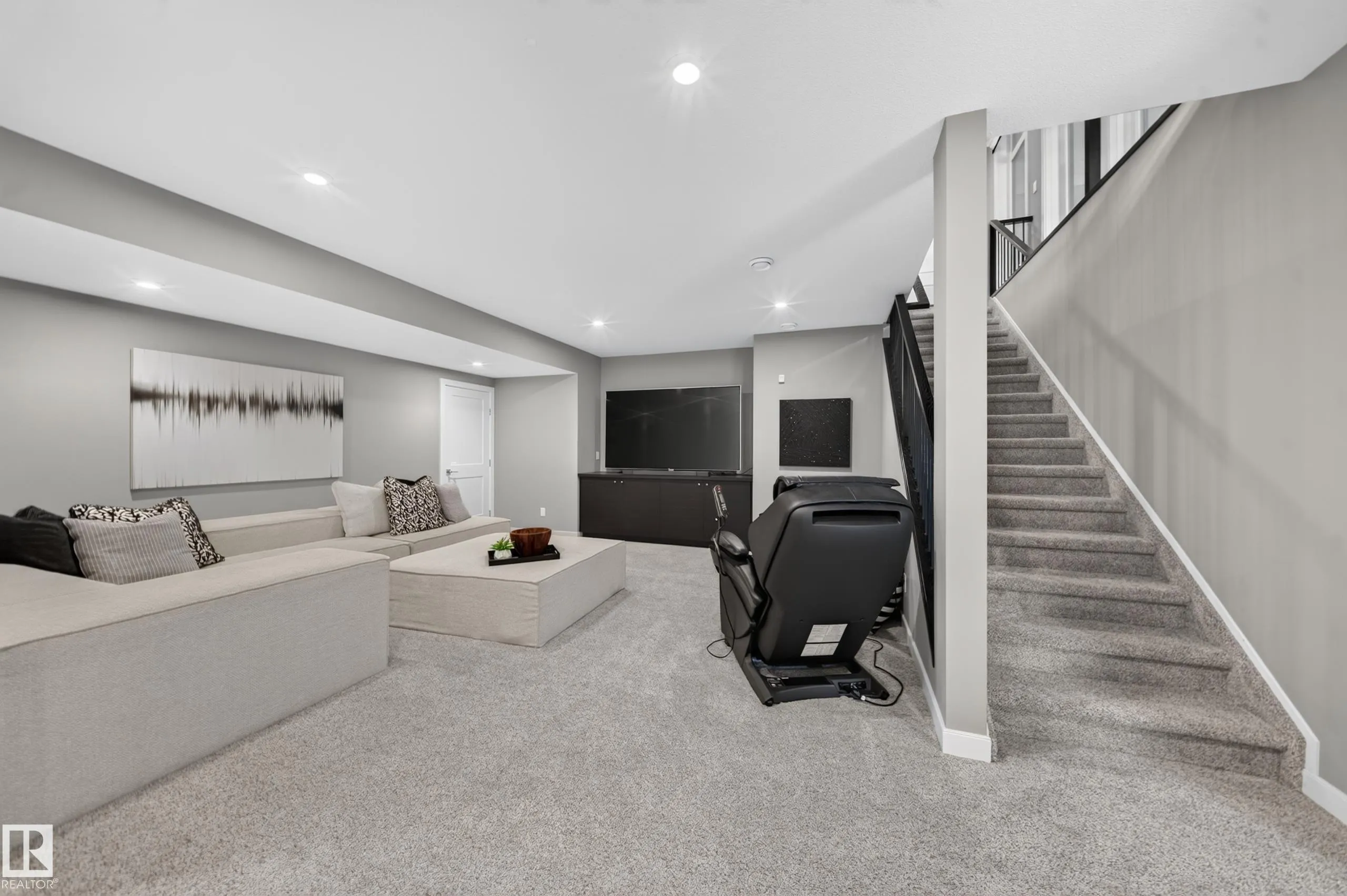 5530 CHEGWIN Point(e)