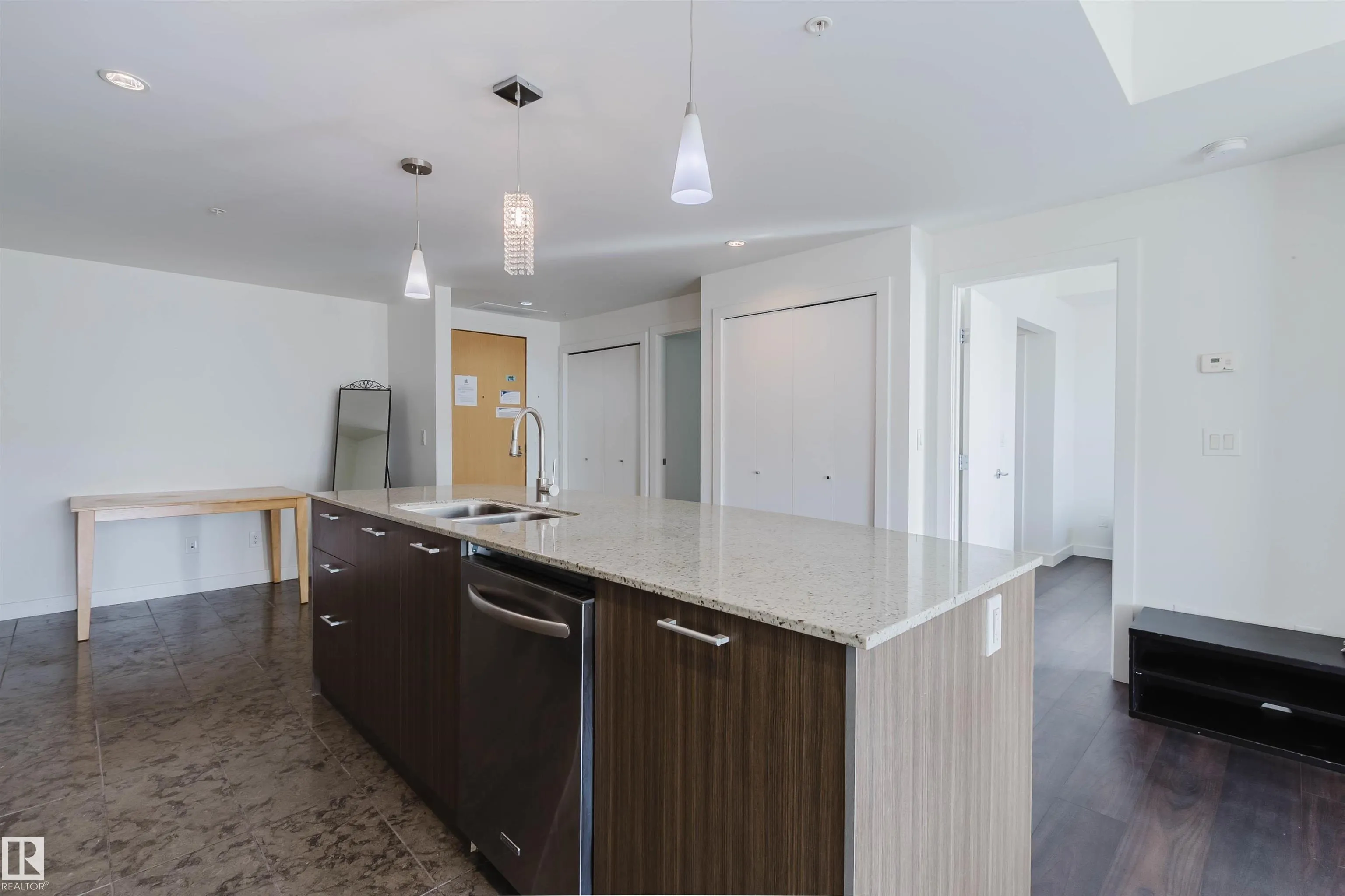 2504 109 Street