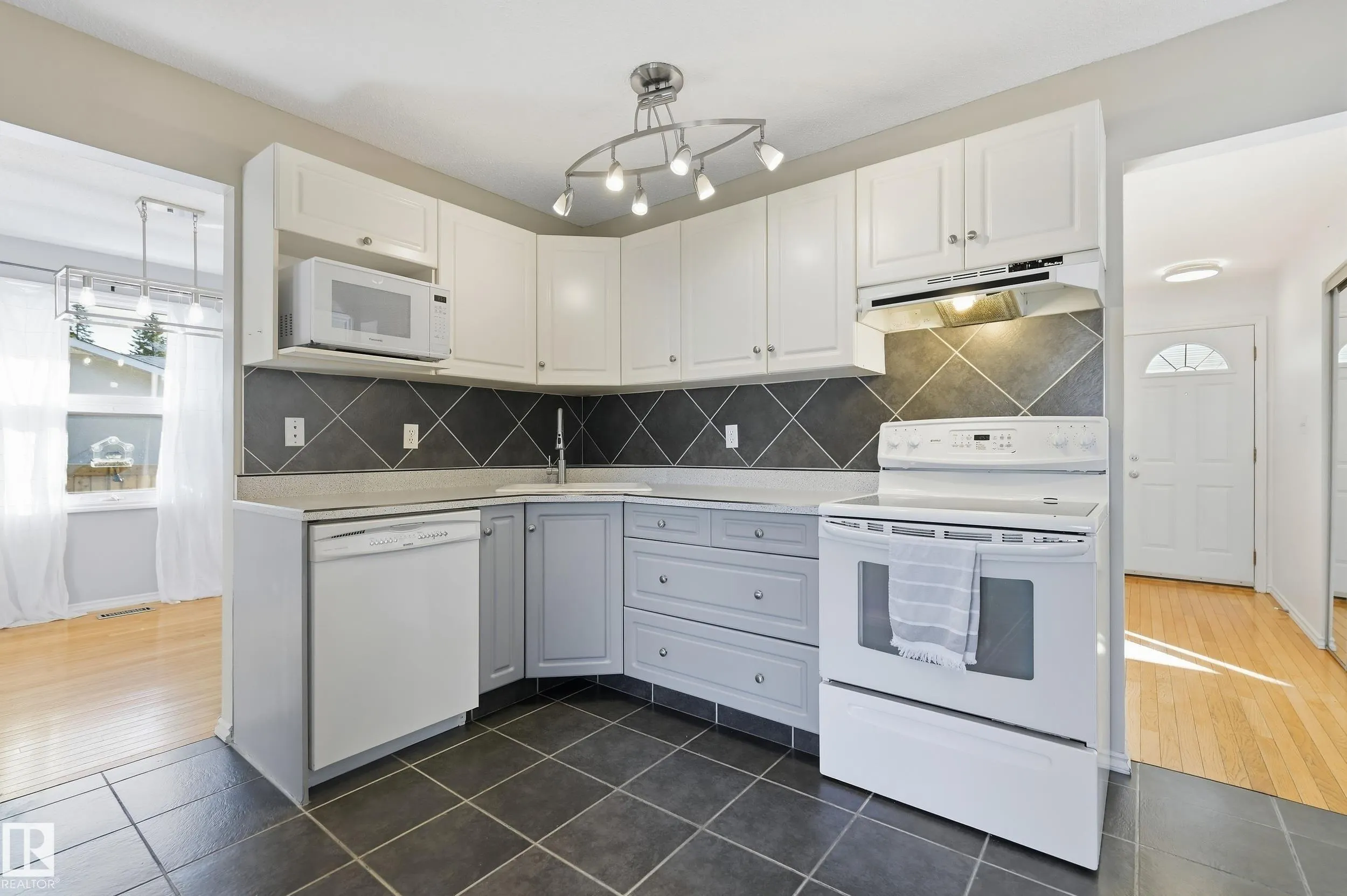 74 ASPEN Crescent