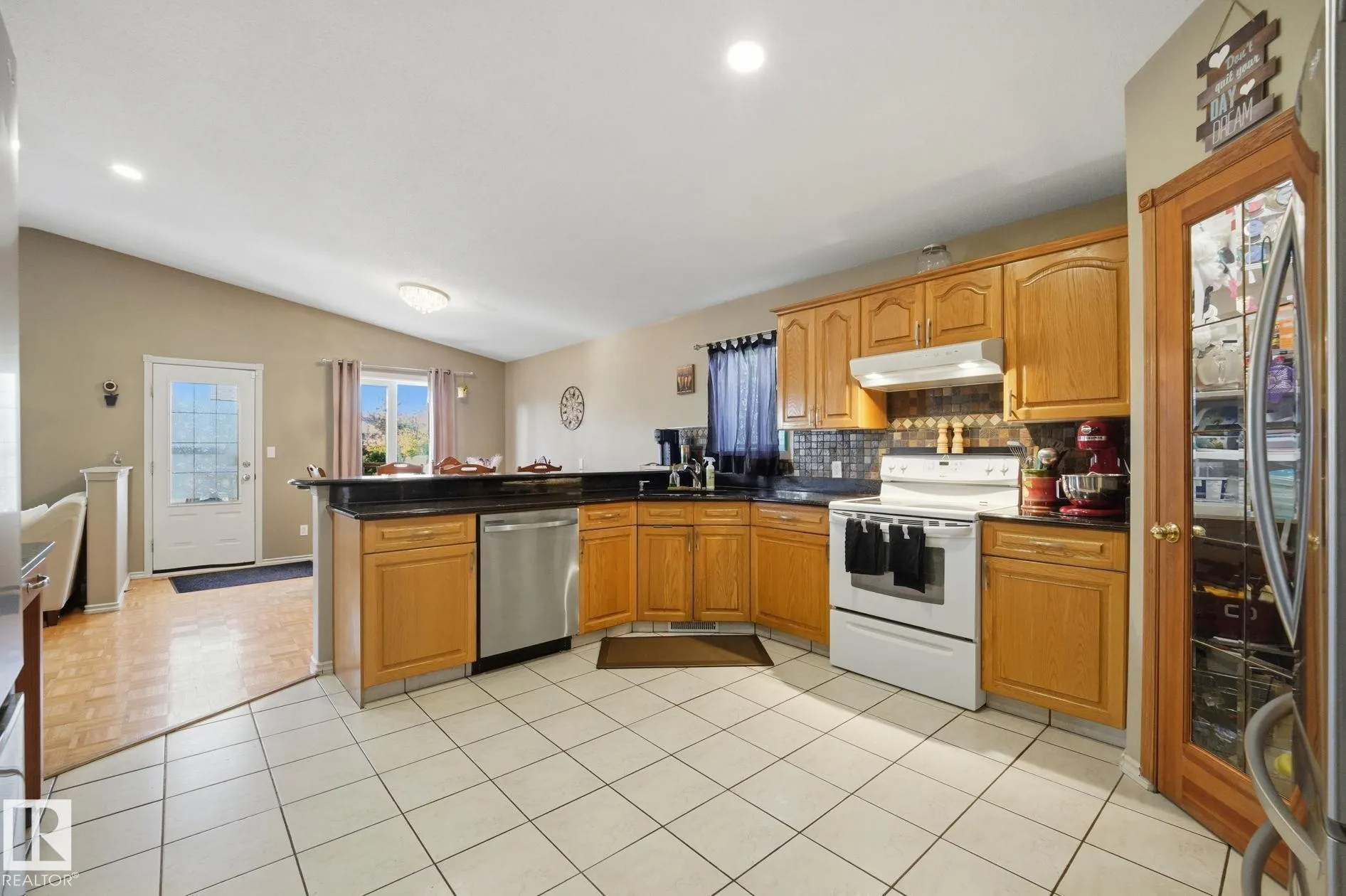 5132 157 Avenue