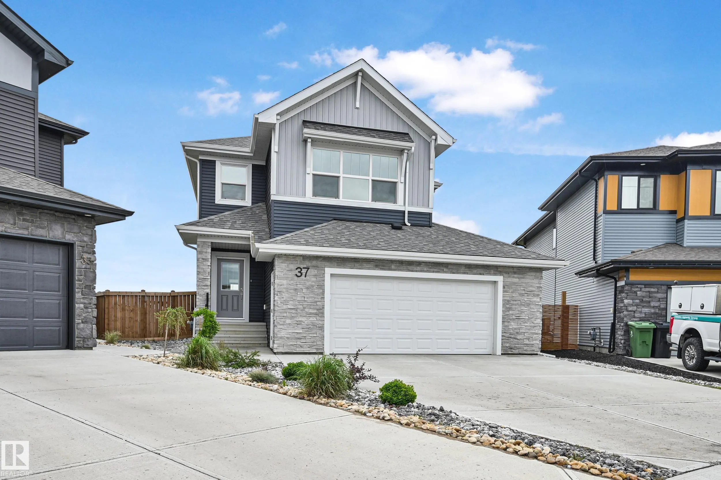 37 WILDROSE Court