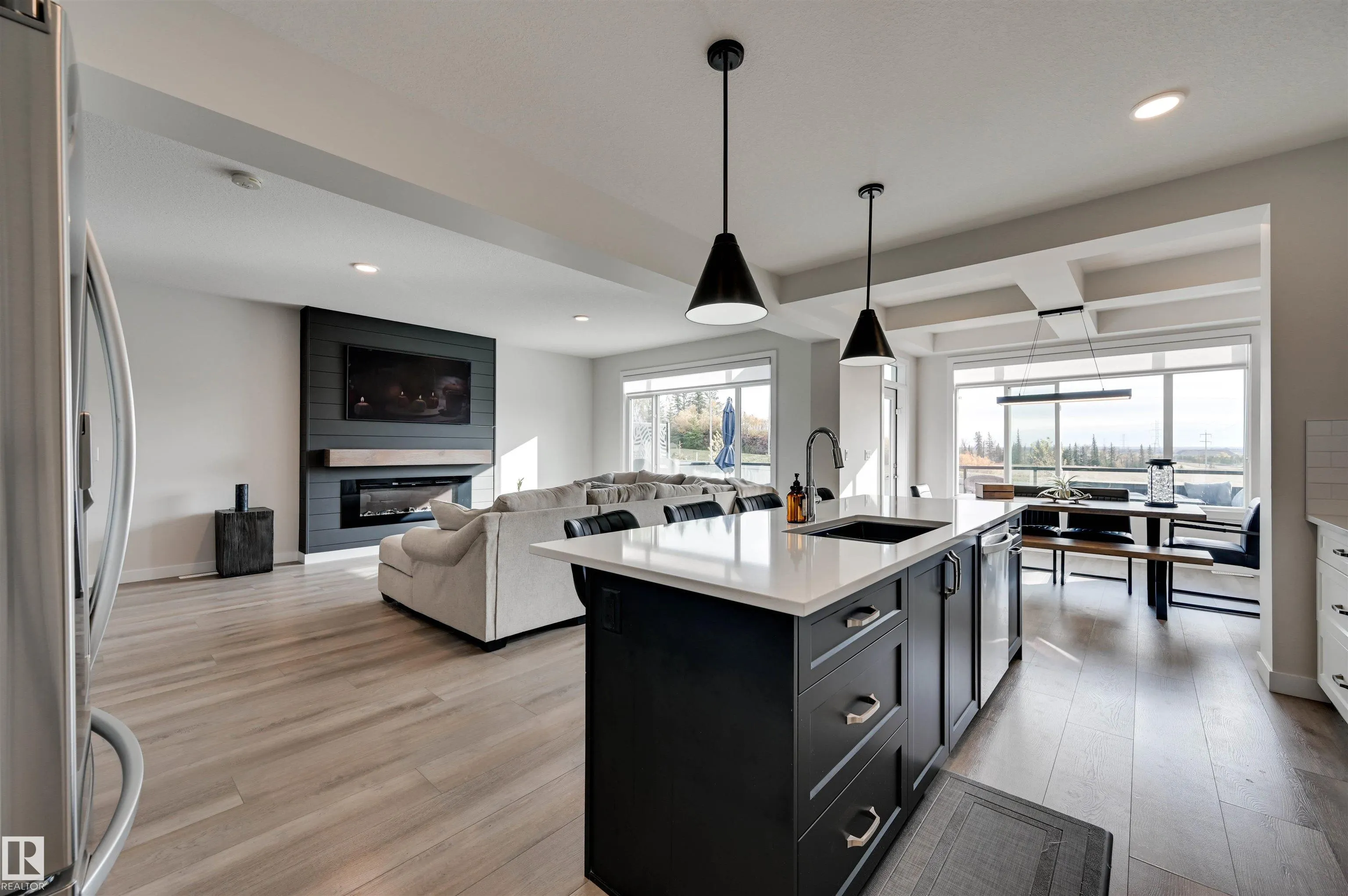 37 WILDROSE Court