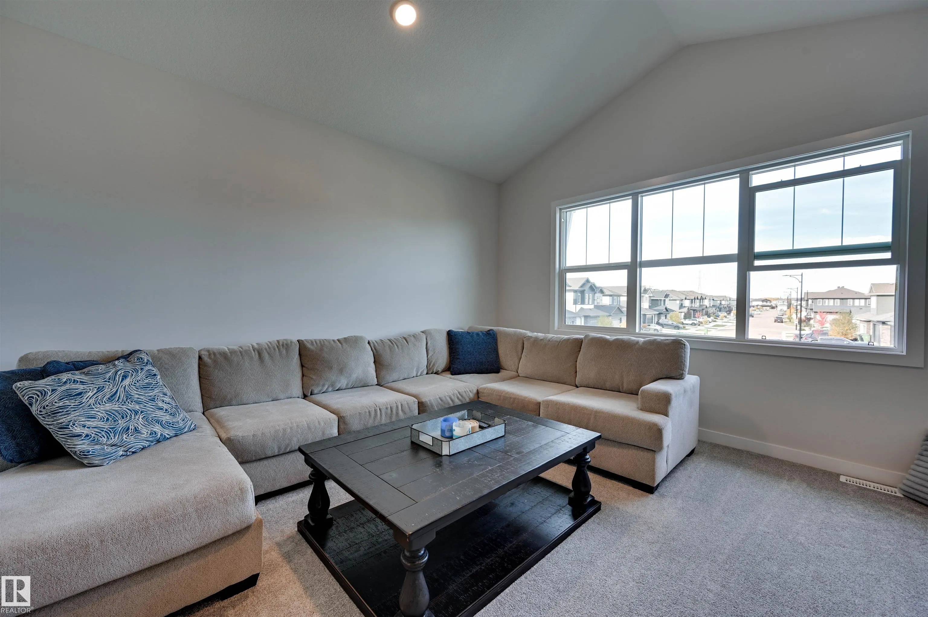 37 WILDROSE Court
