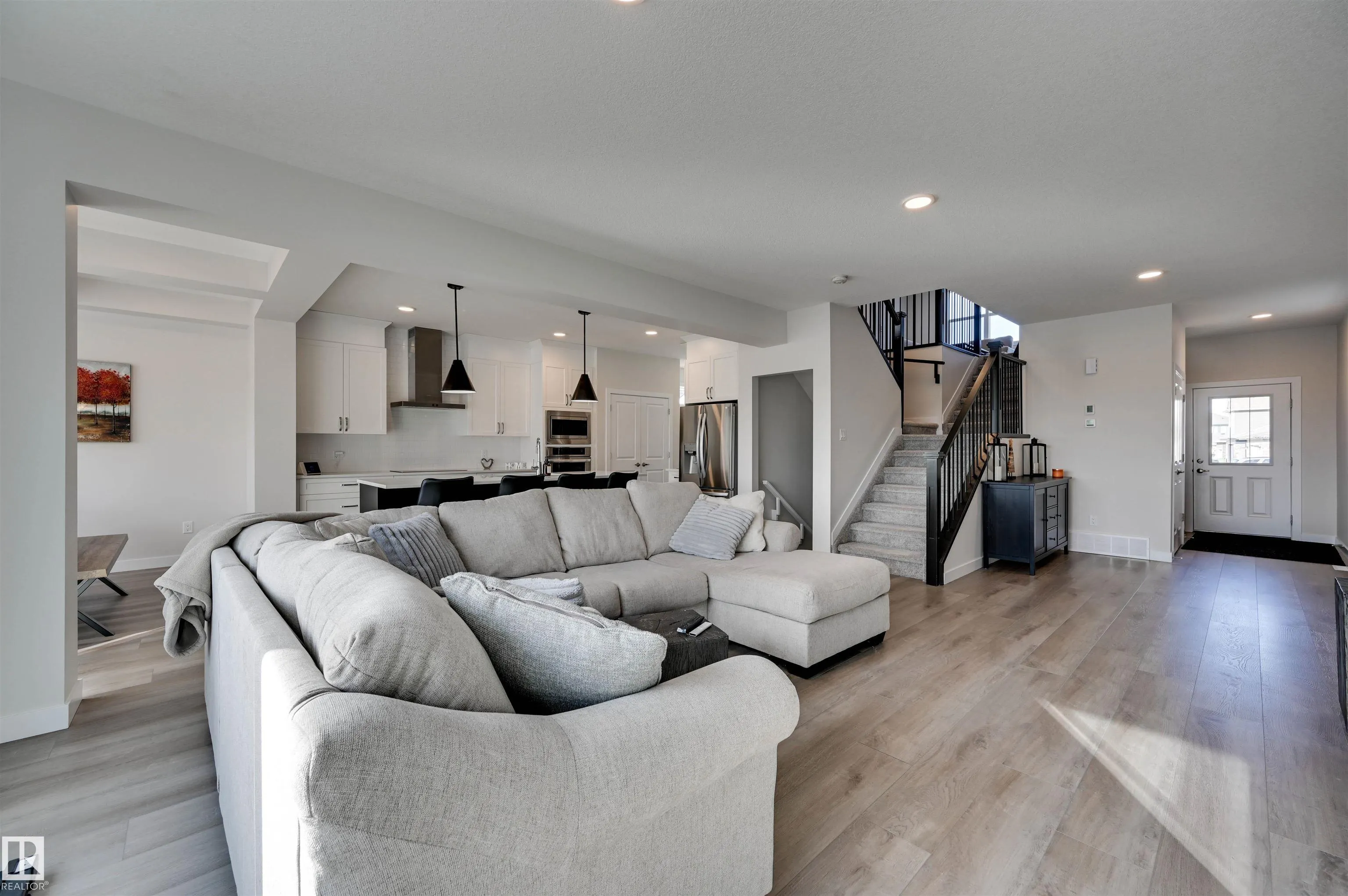 37 WILDROSE Court