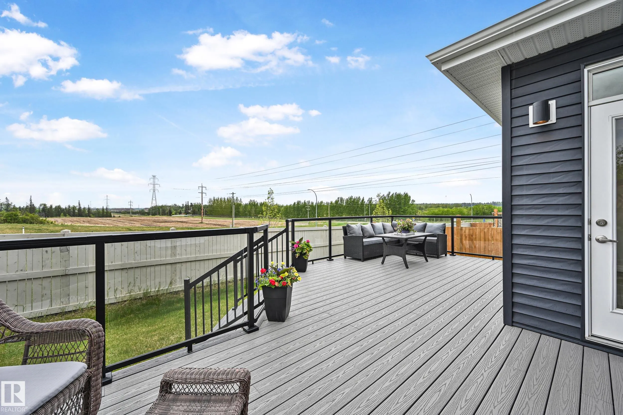 37 WILDROSE Court