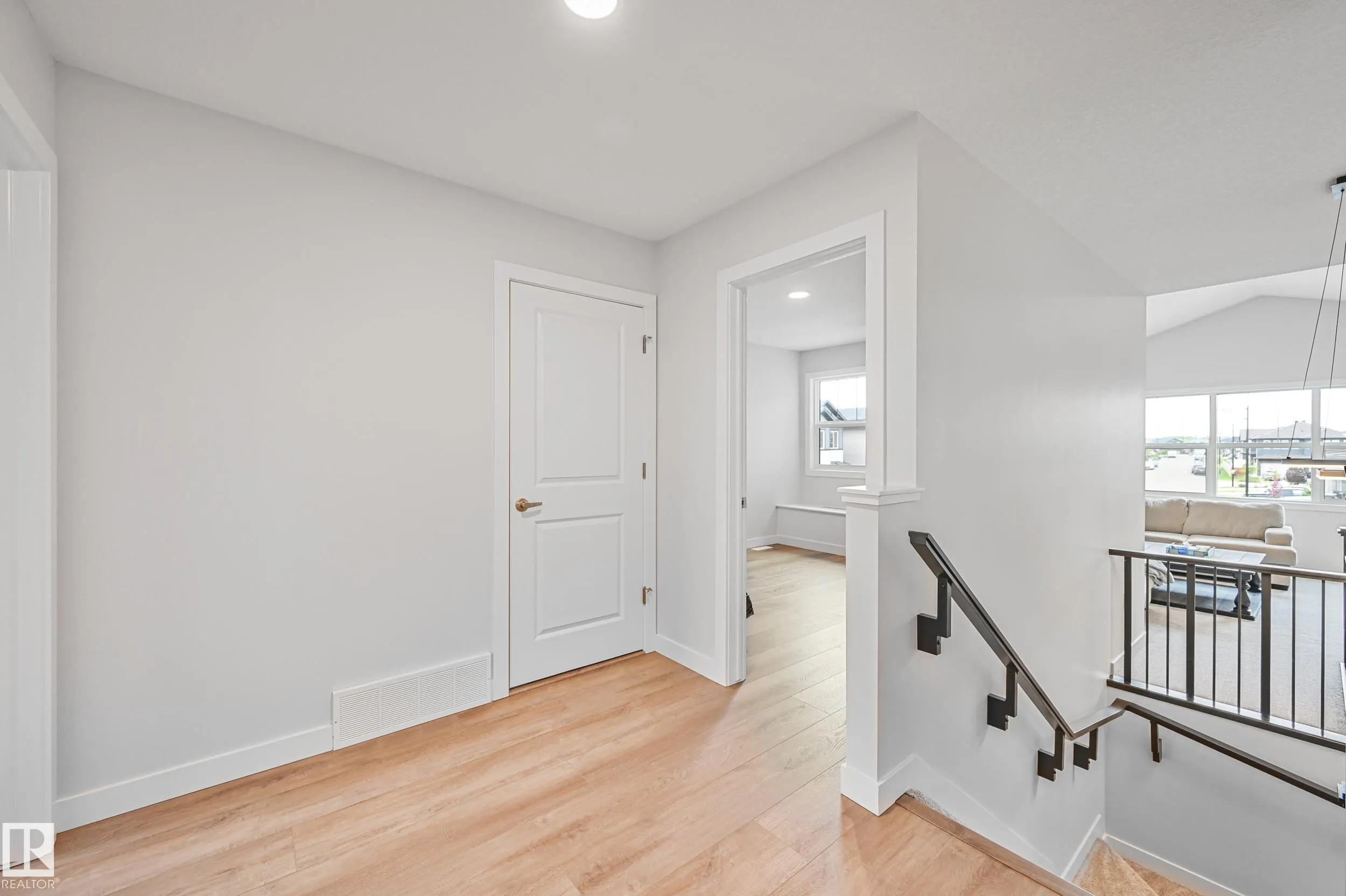 37 WILDROSE Court