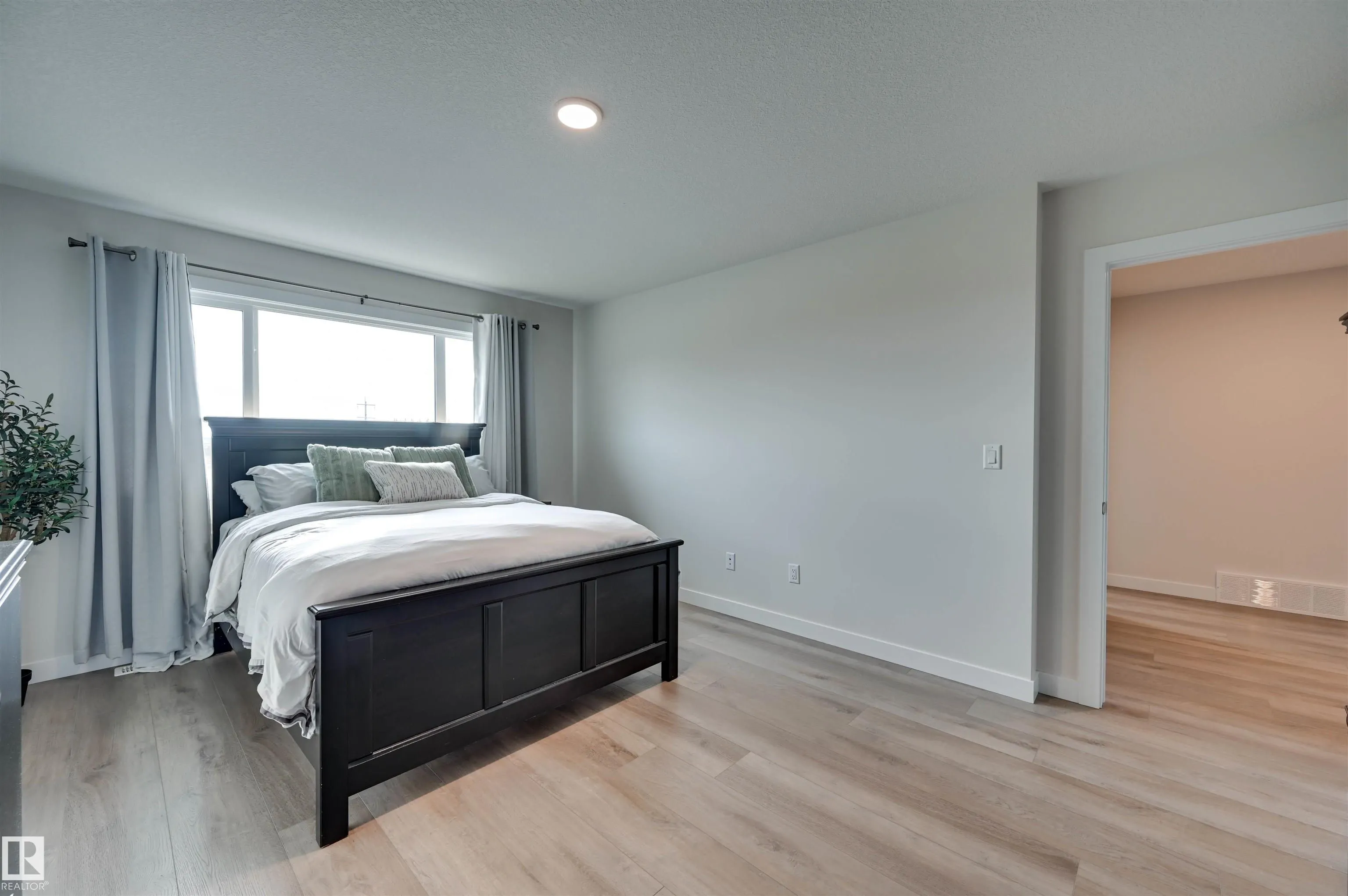 37 WILDROSE Court
