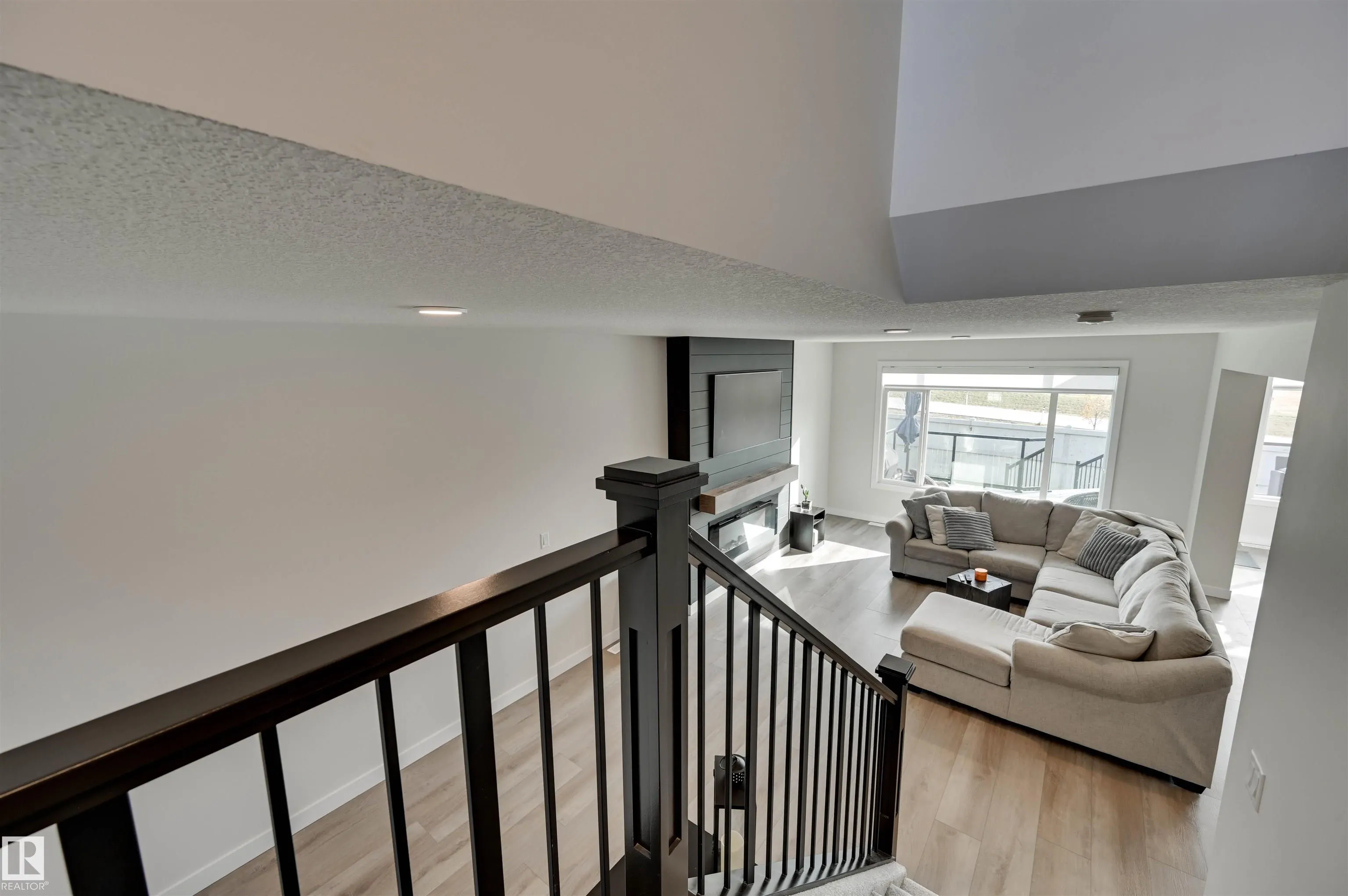 37 WILDROSE Court