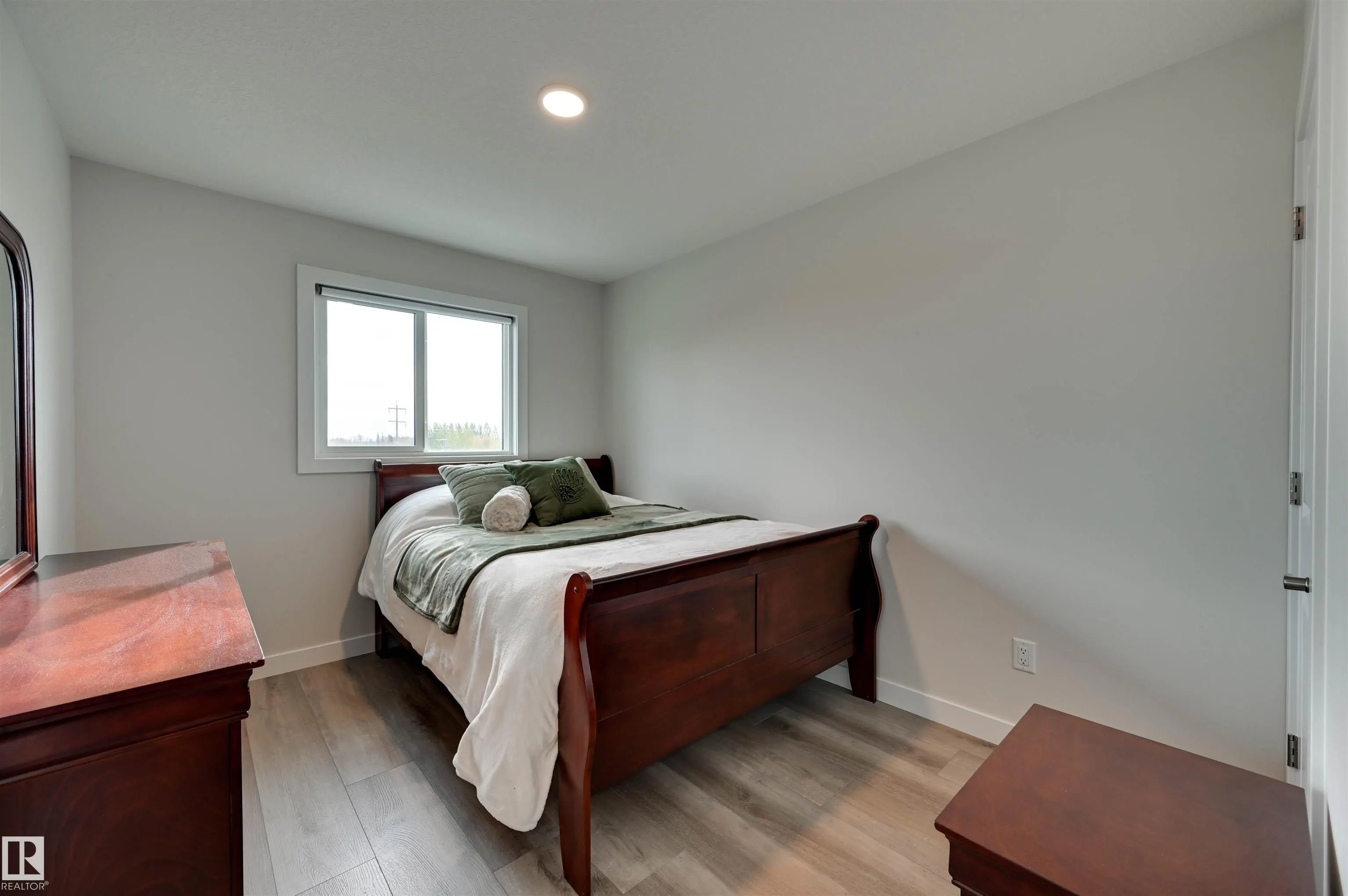 37 WILDROSE Court