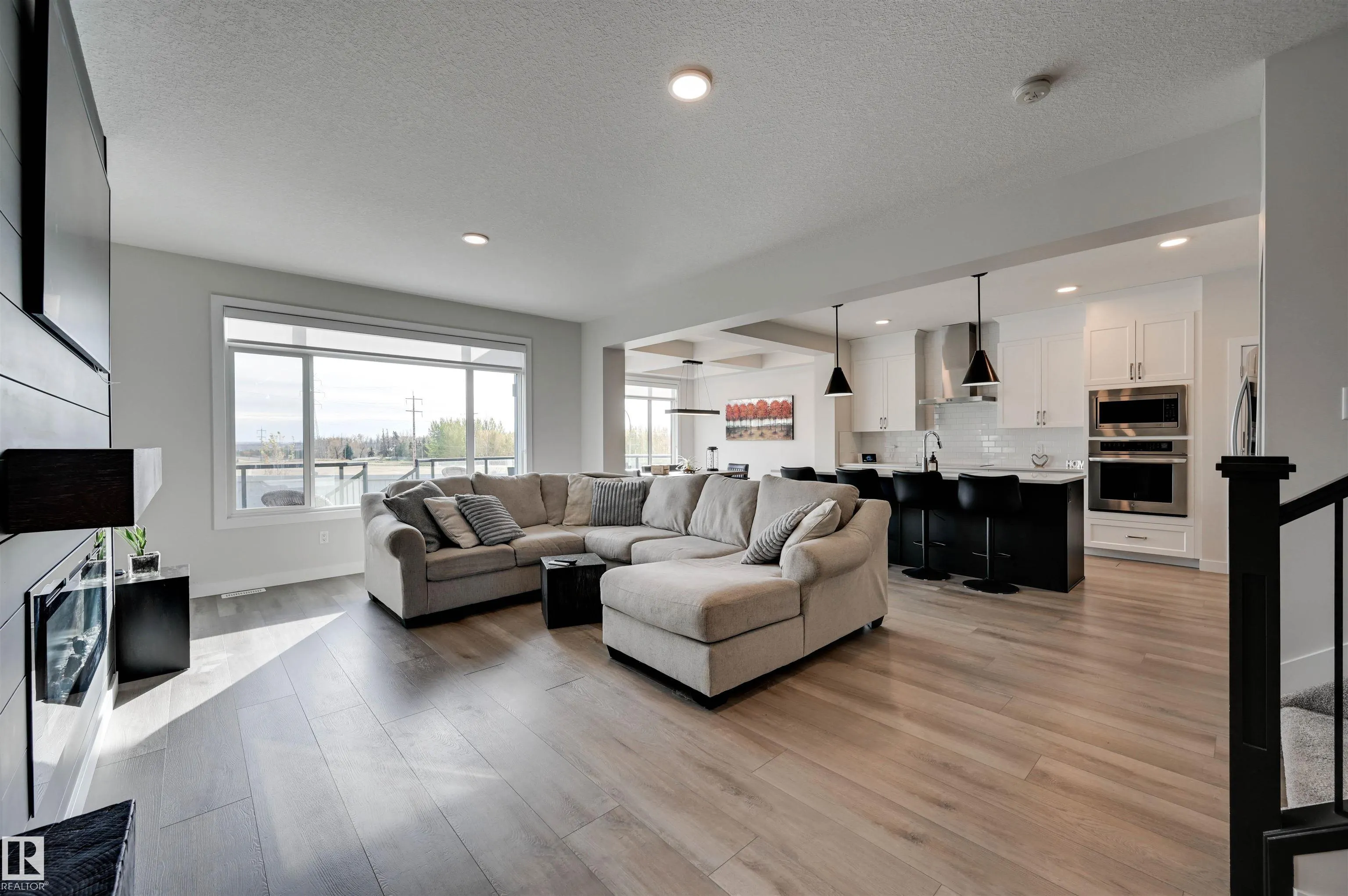 37 WILDROSE Court