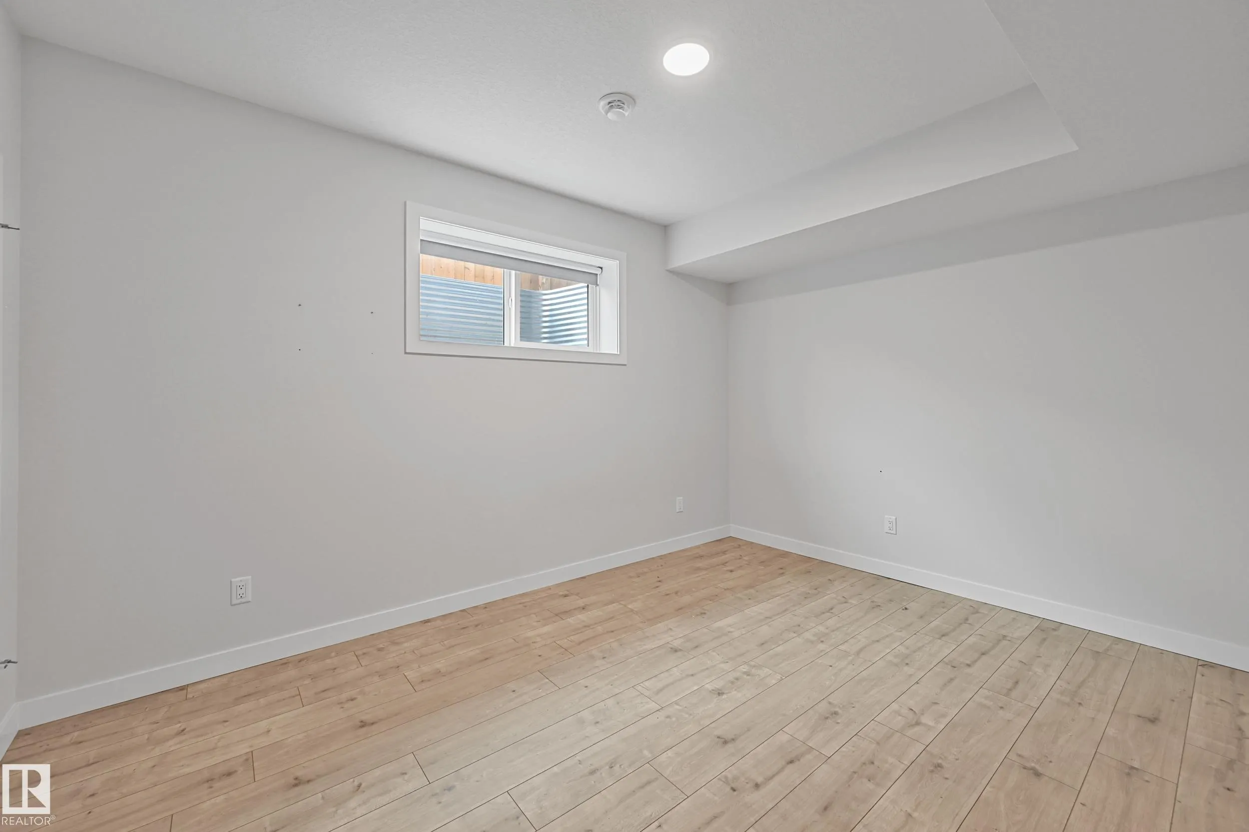 37 WILDROSE Court
