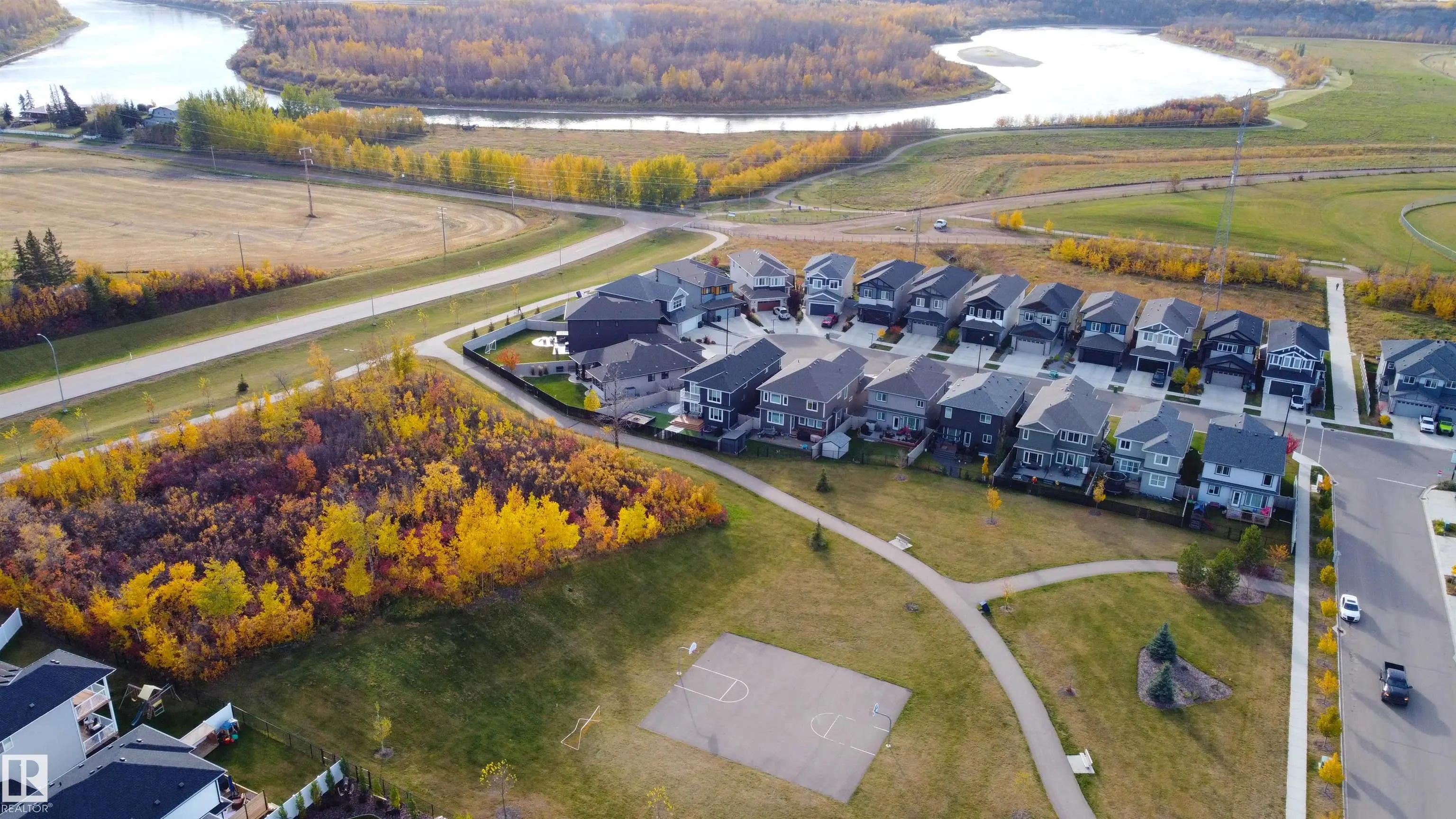 37 WILDROSE Court