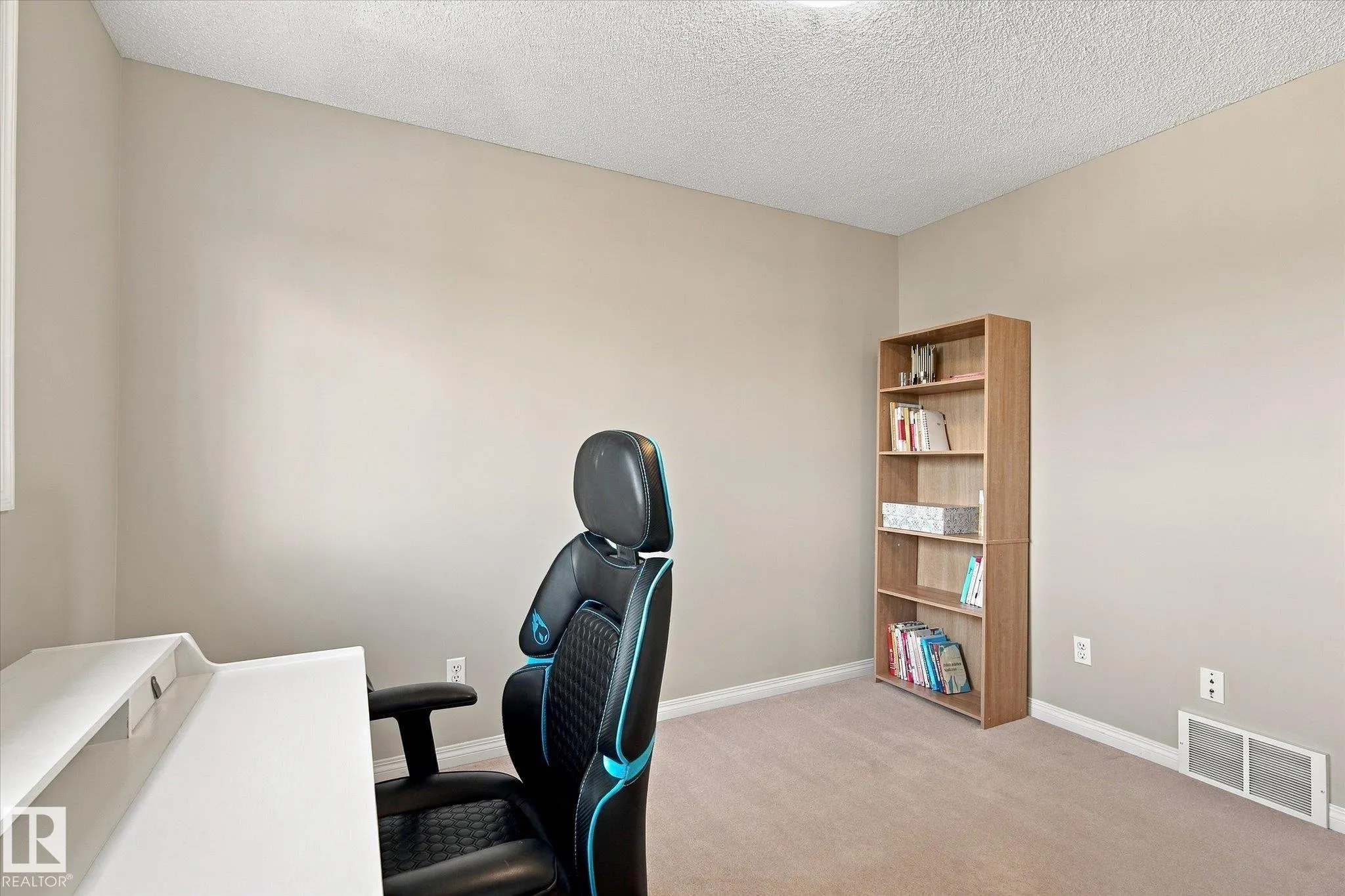 287 Westwood Pointe