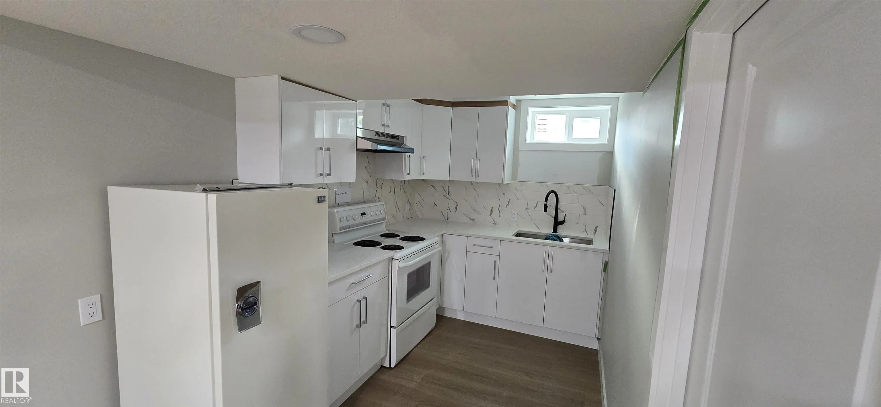 13812 63 Street