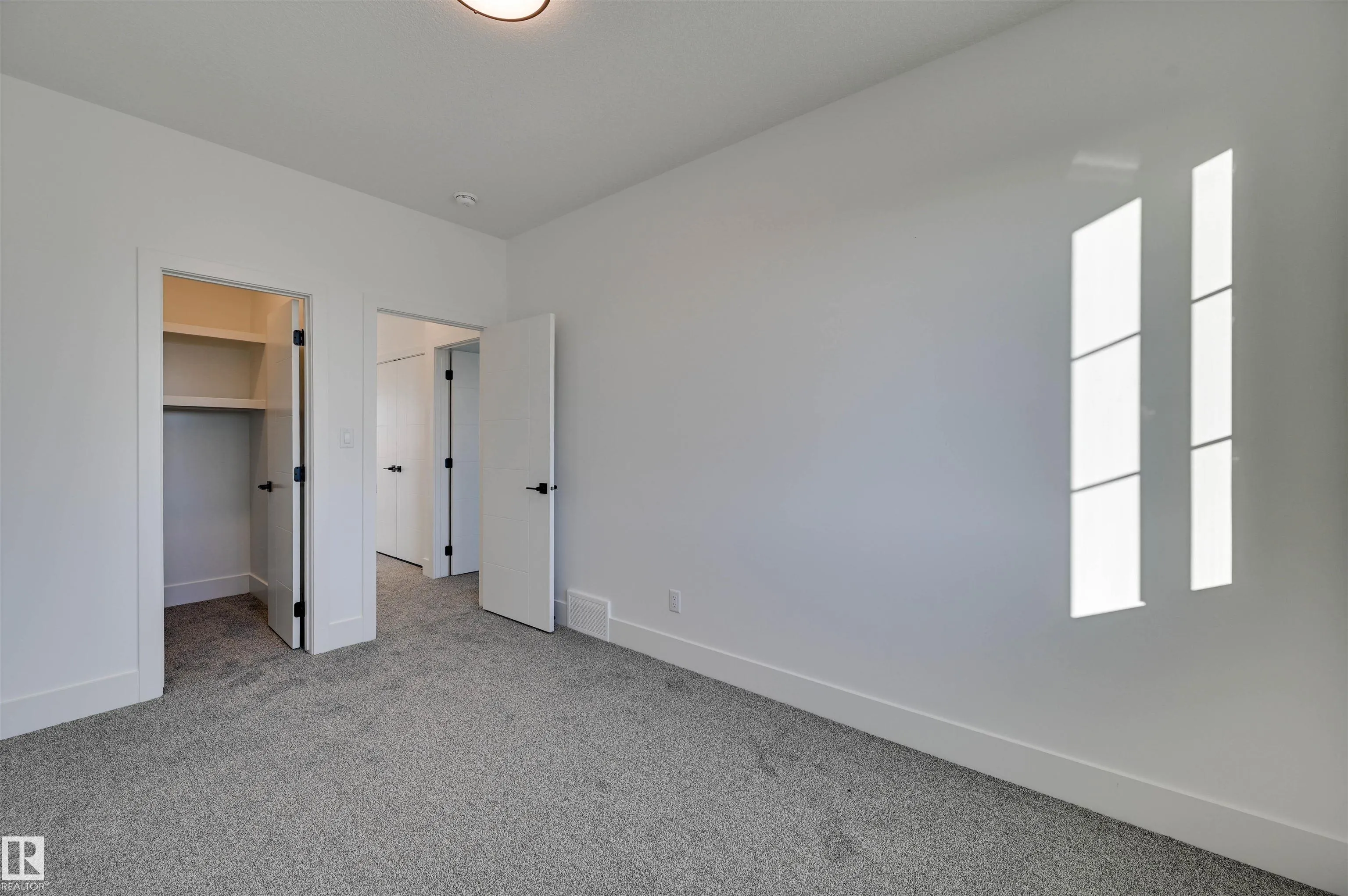 194 ELLIOTT Wynd