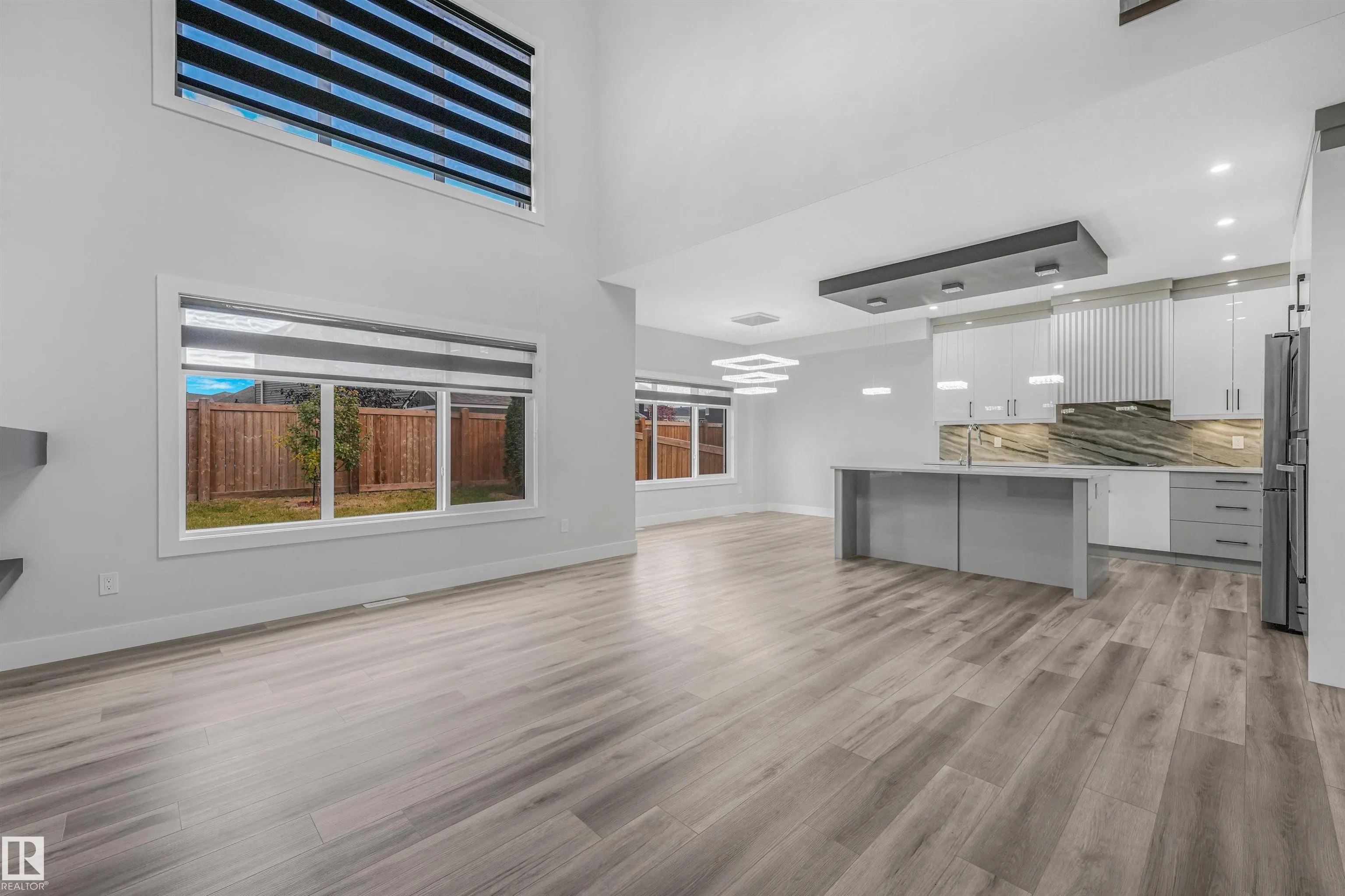 3207 160 Street