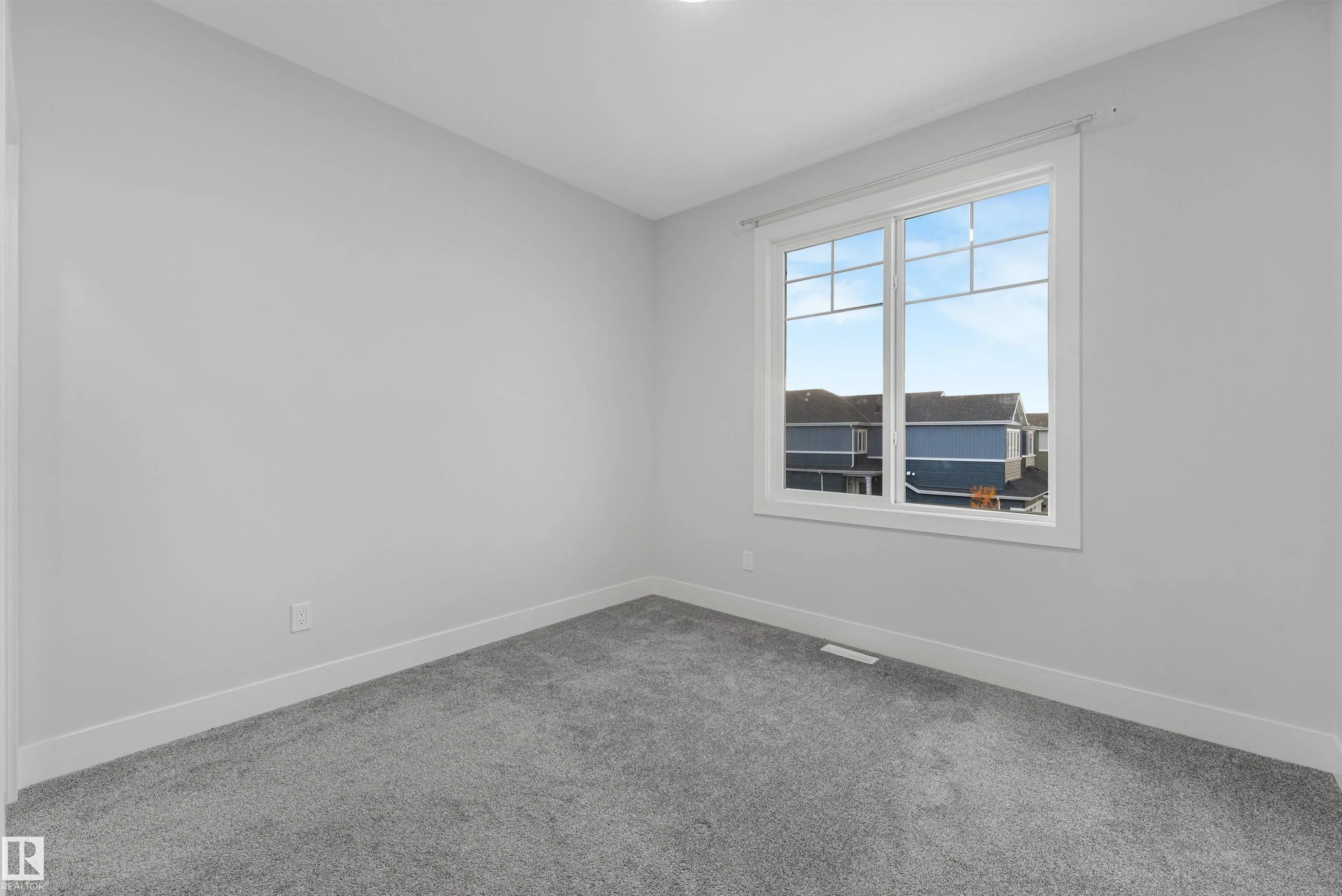 3207 160 Street