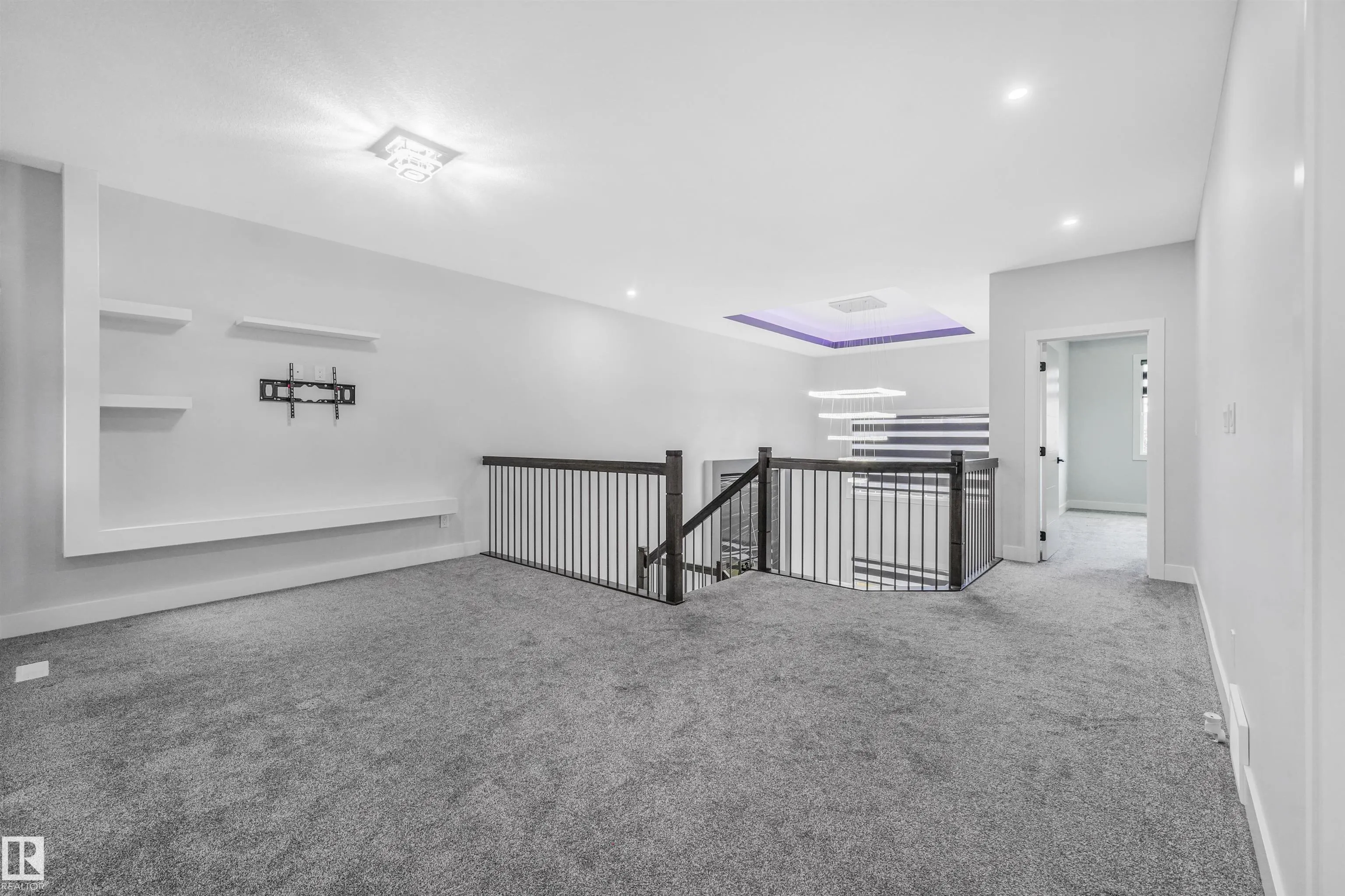 3207 160 Street