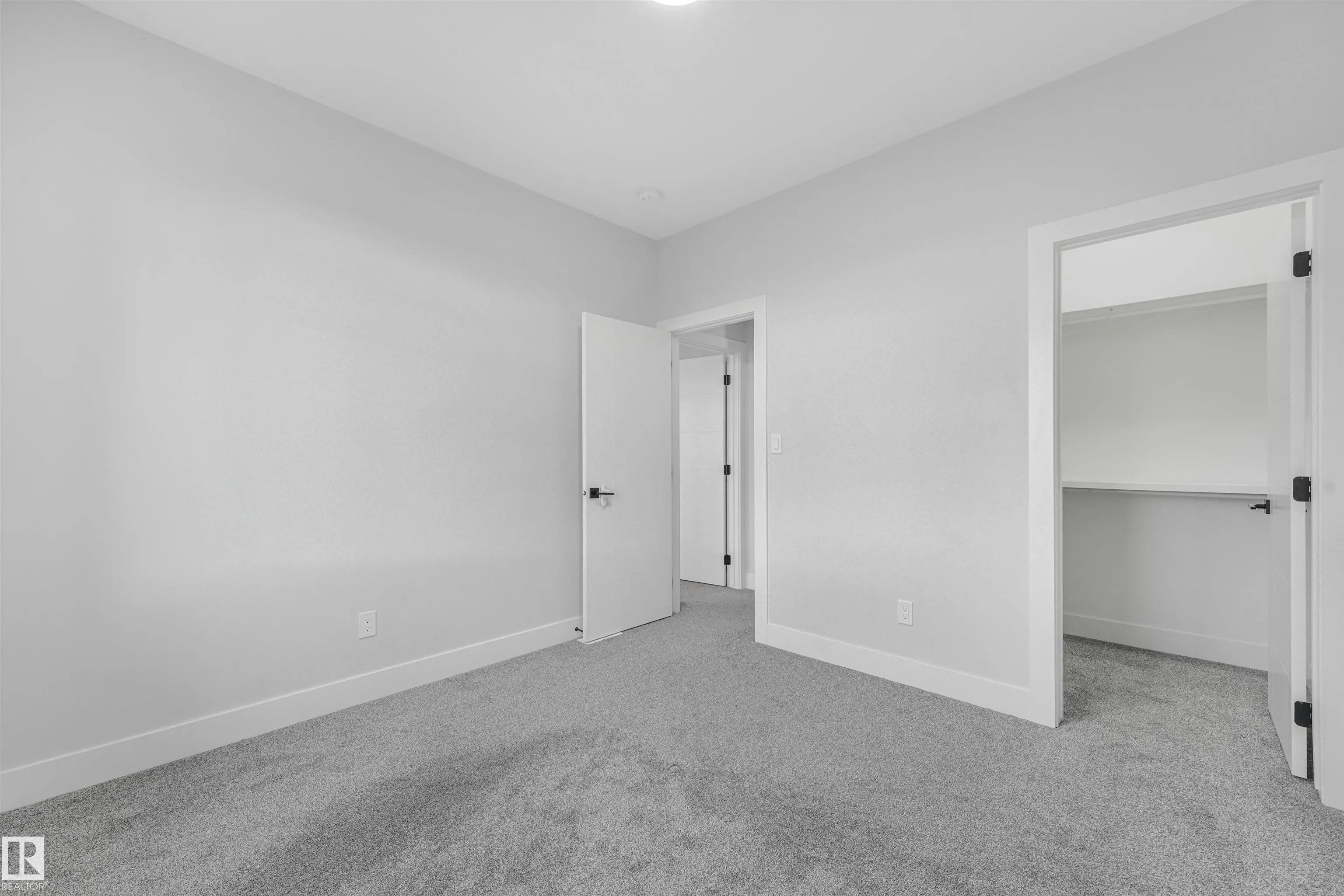3207 160 Street