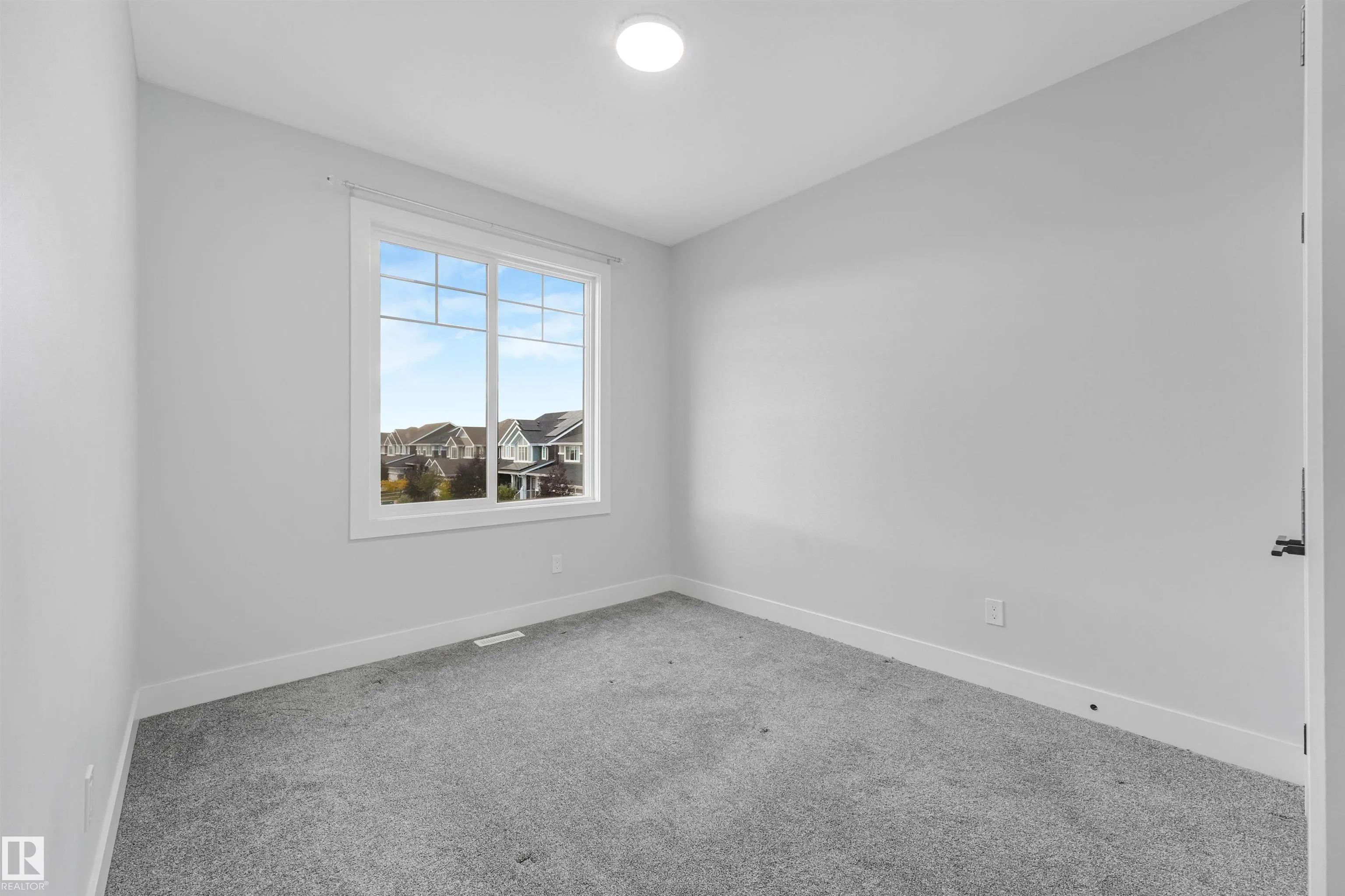 3207 160 Street