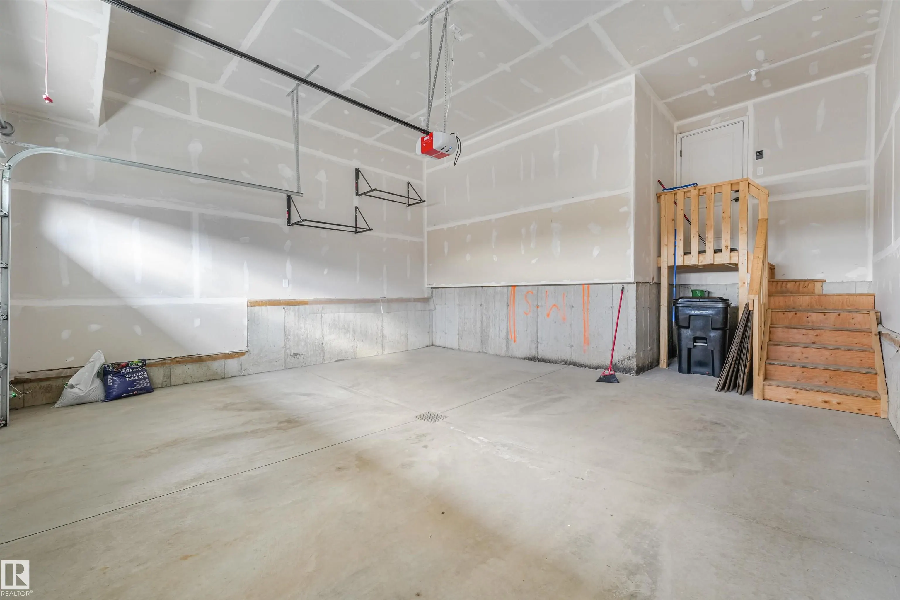 3207 160 Street