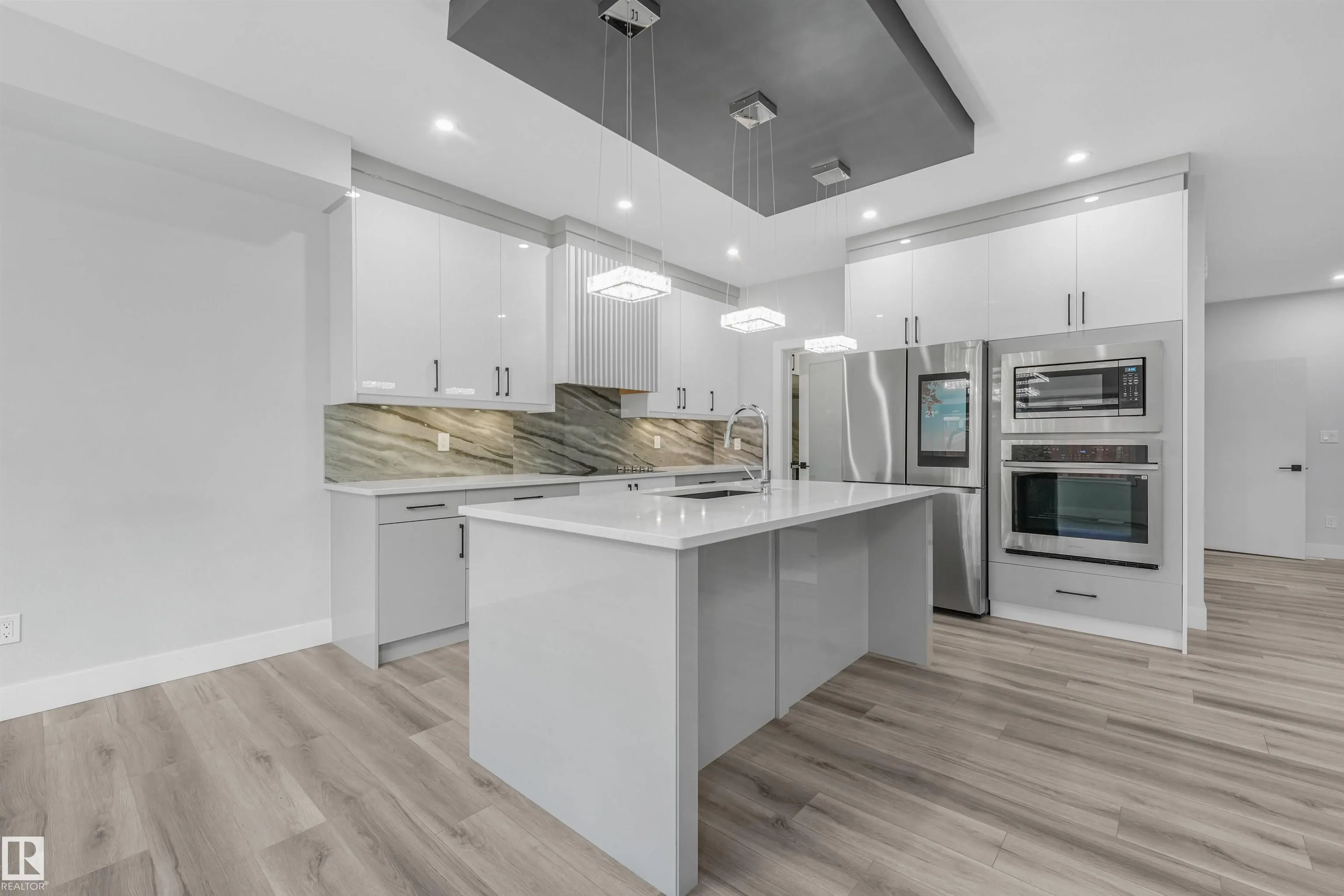 3207 160 Street