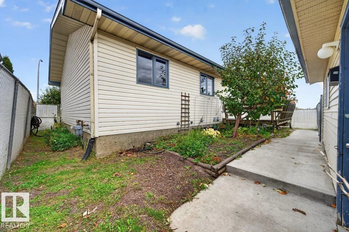 825 Grandin Drive