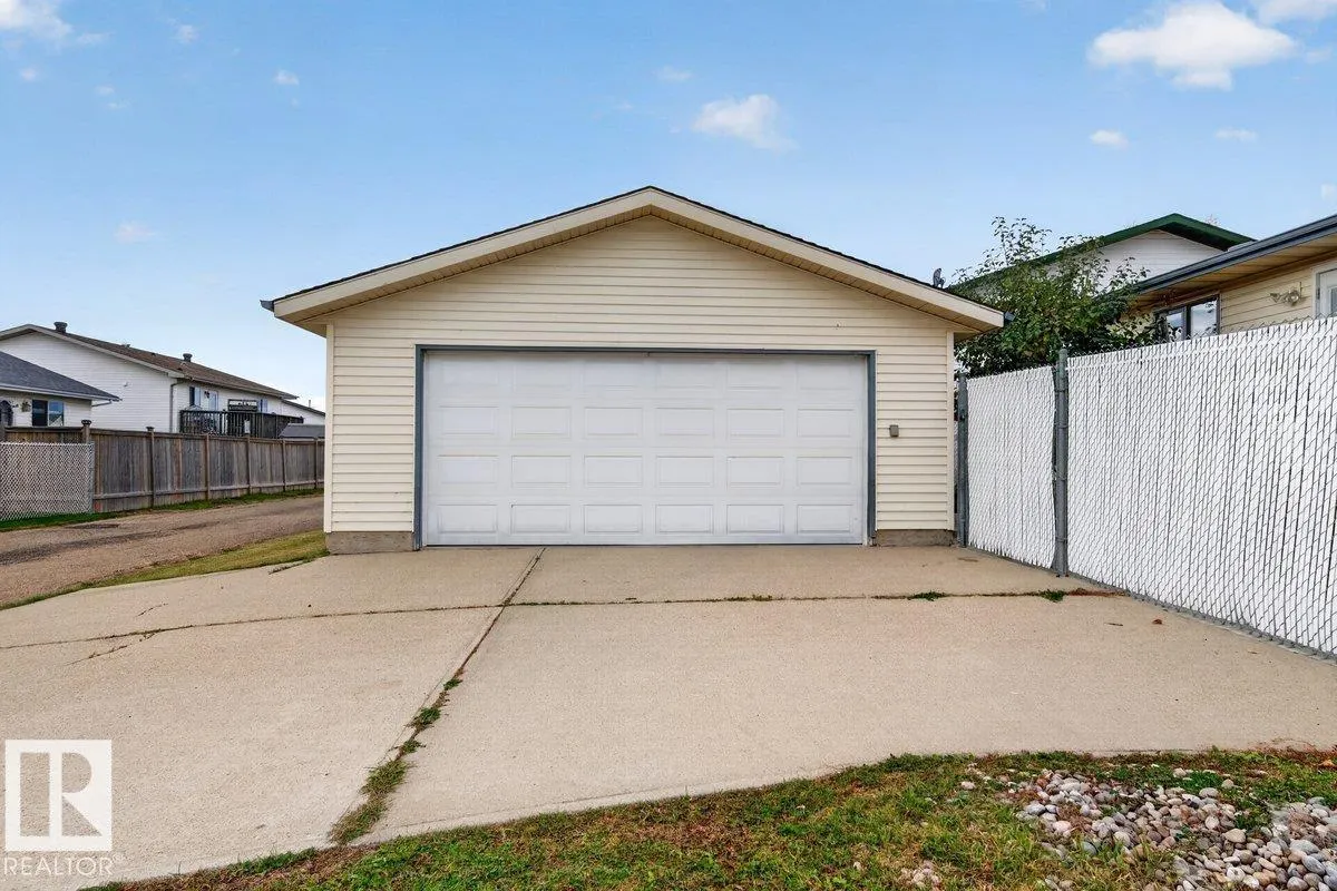 825 Grandin Drive