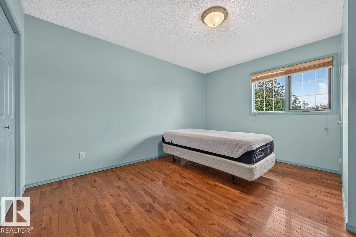 825 Grandin Drive