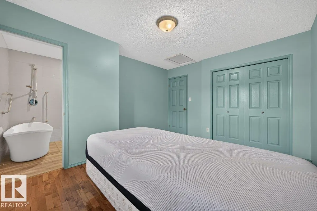 825 Grandin Drive