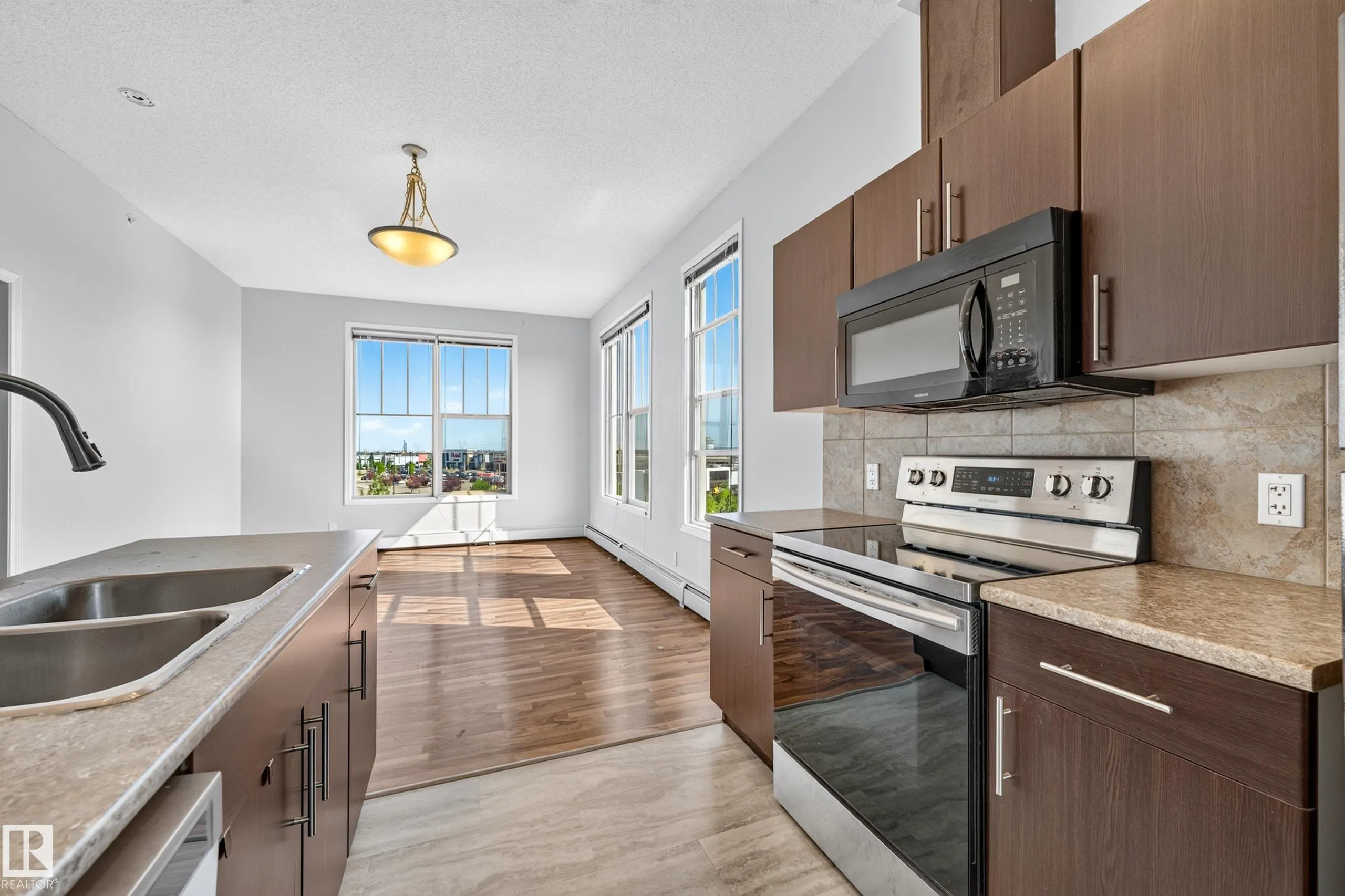 105 AMBLESIDE Drive