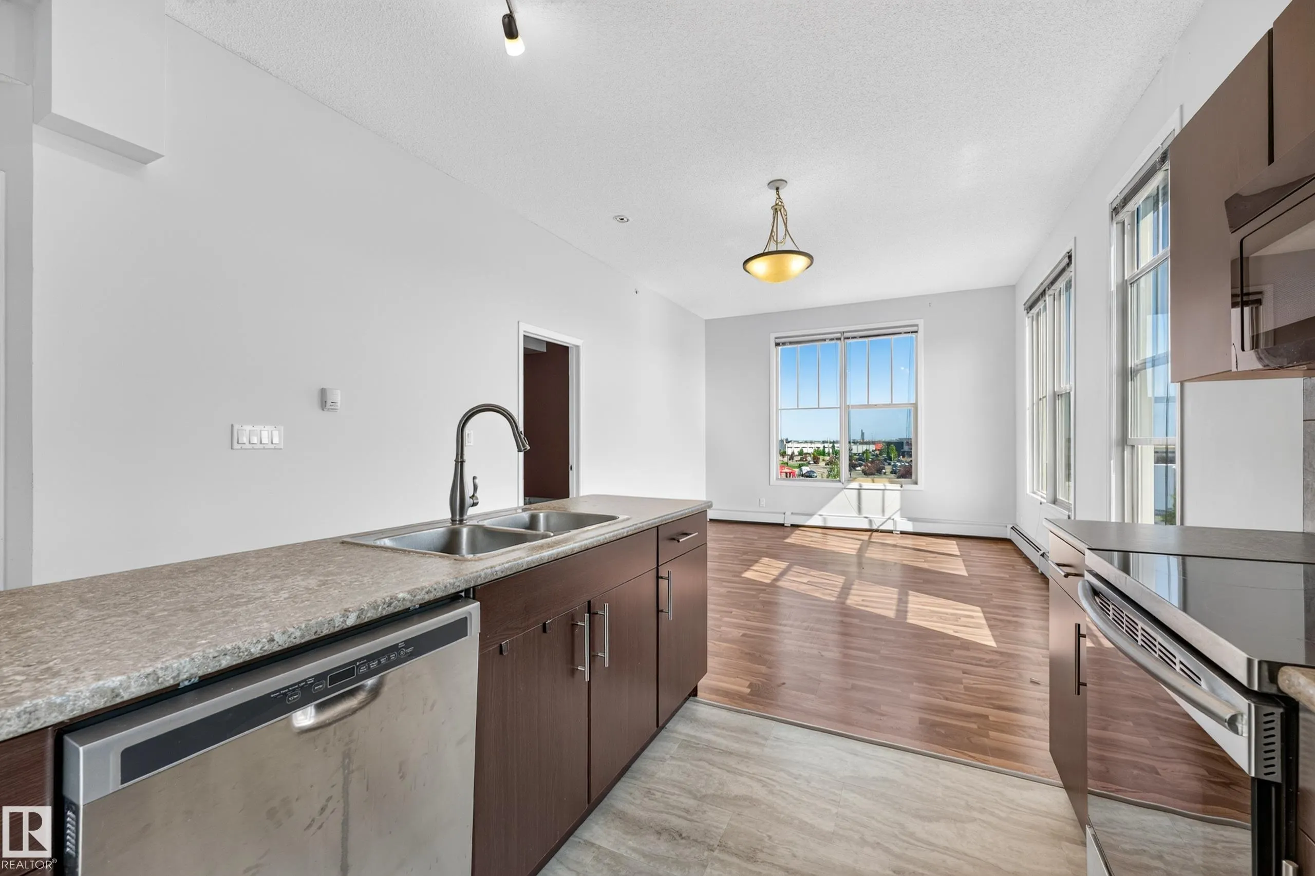105 AMBLESIDE Drive
